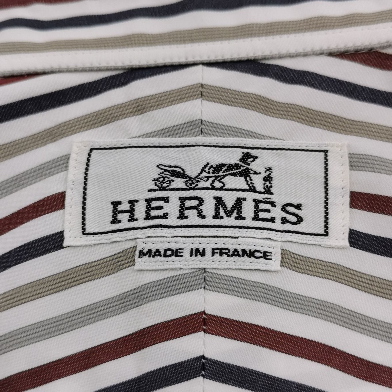 Hermes Hermes Men m Button Ups Size US M / EU 48-50 / 2 - 3 Thumbnail
