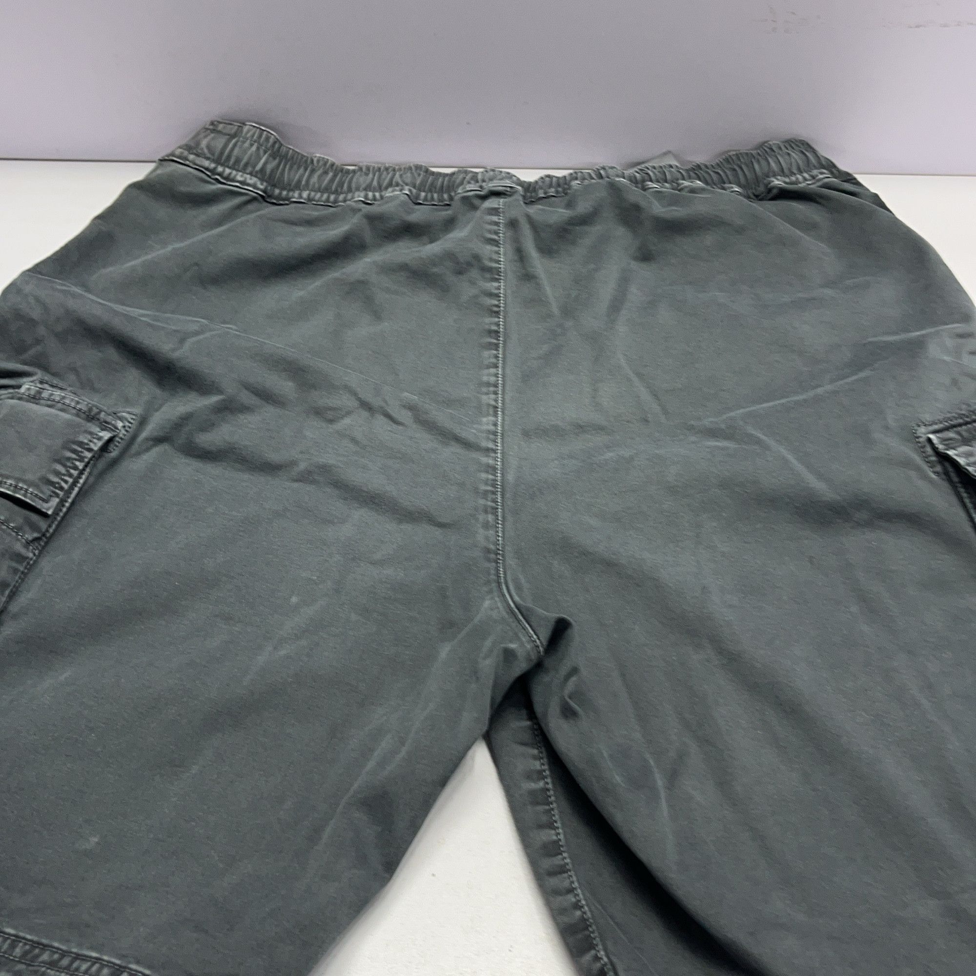 Stone Island Stone Island Logo Patch Cargo Shorts Size 33 Size US 33 - 10 Thumbnail