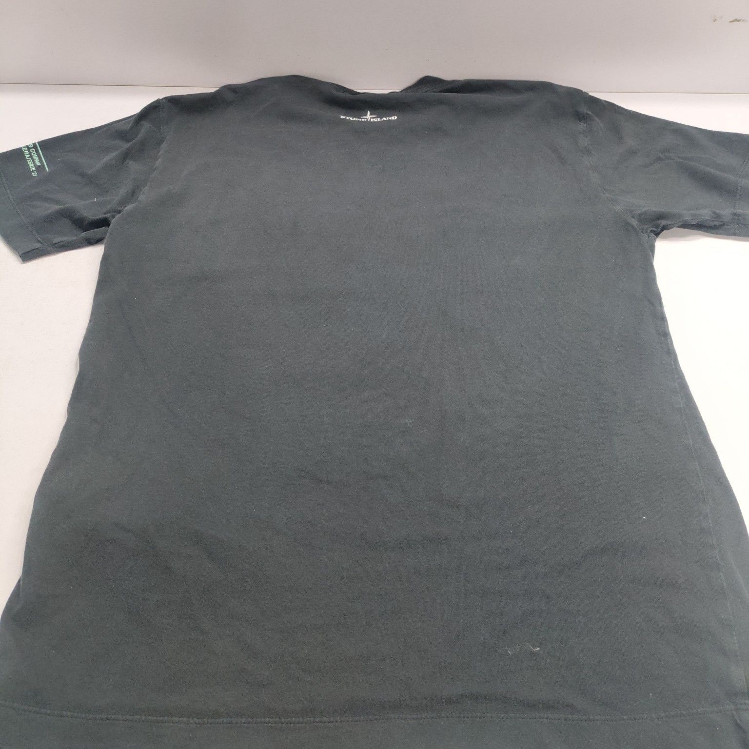 Stone Island Stone Island Graphic Logo T-Shirt Size S Size US S / EU 44-46 / 1 - 19 Thumbnail