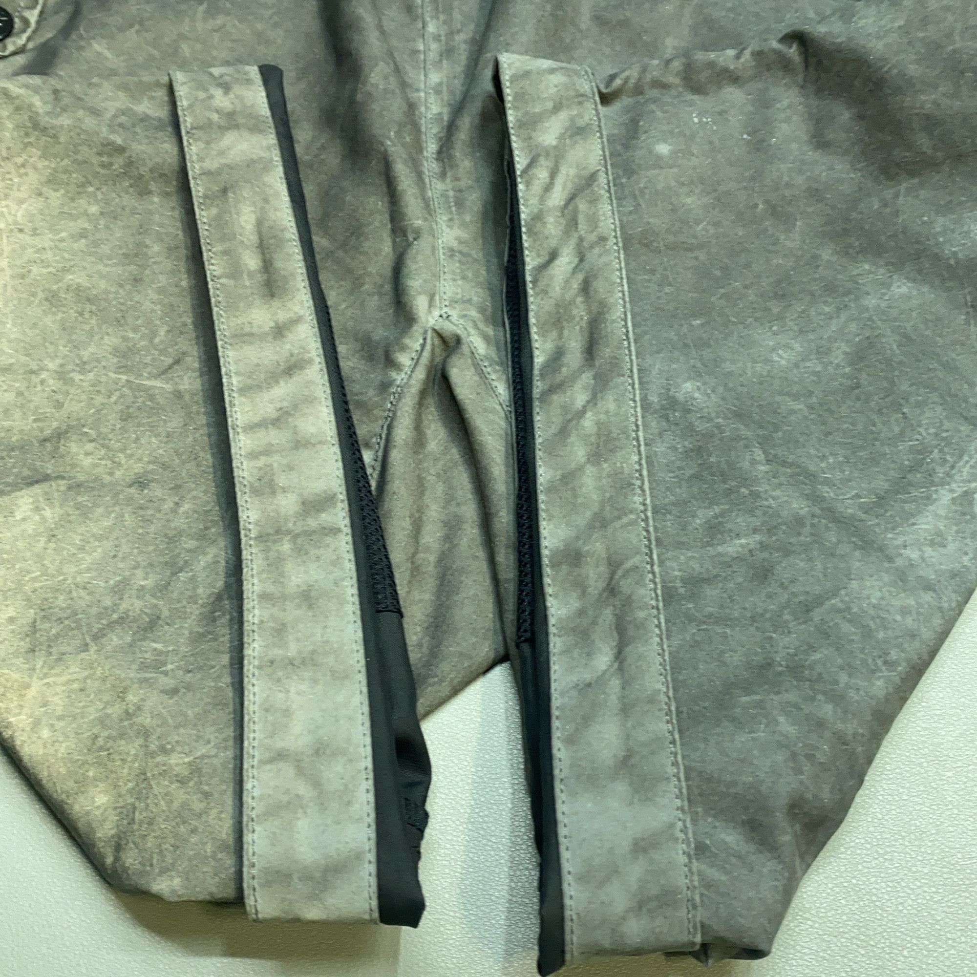 Stone Island Stone Island Plated Reflective Shorts Size 29 Size US 29 - 10 Thumbnail