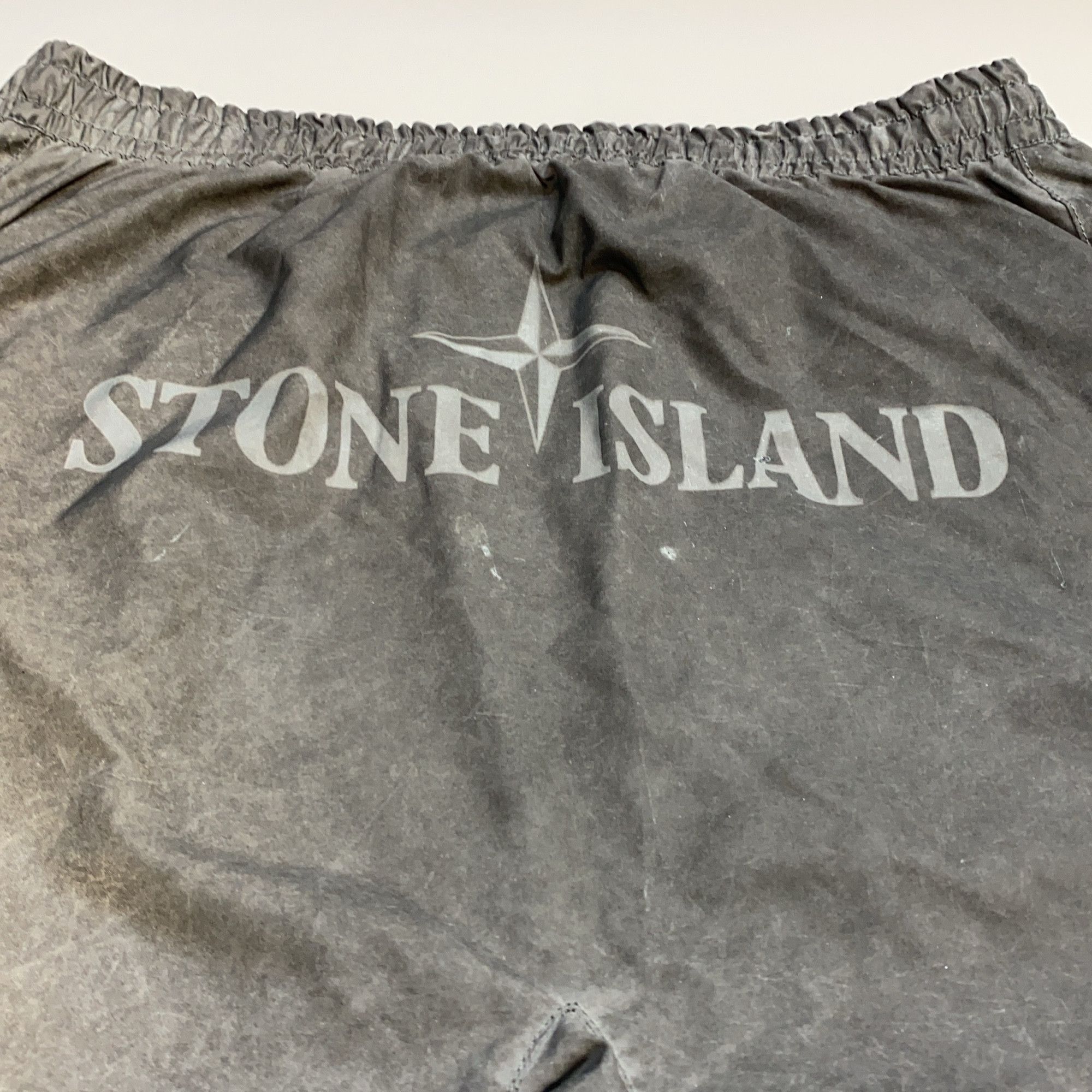 Stone Island Stone Island Plated Reflective Shorts Size 29 Size US 29 - 11 Thumbnail