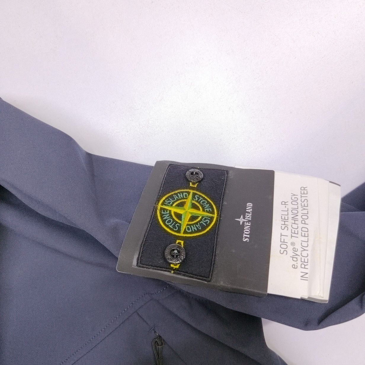 Stone Island Stone Island Soft Shell-R Hooded Jacket Size L Size US L / EU 52-54 / 3 - 4 Thumbnail
