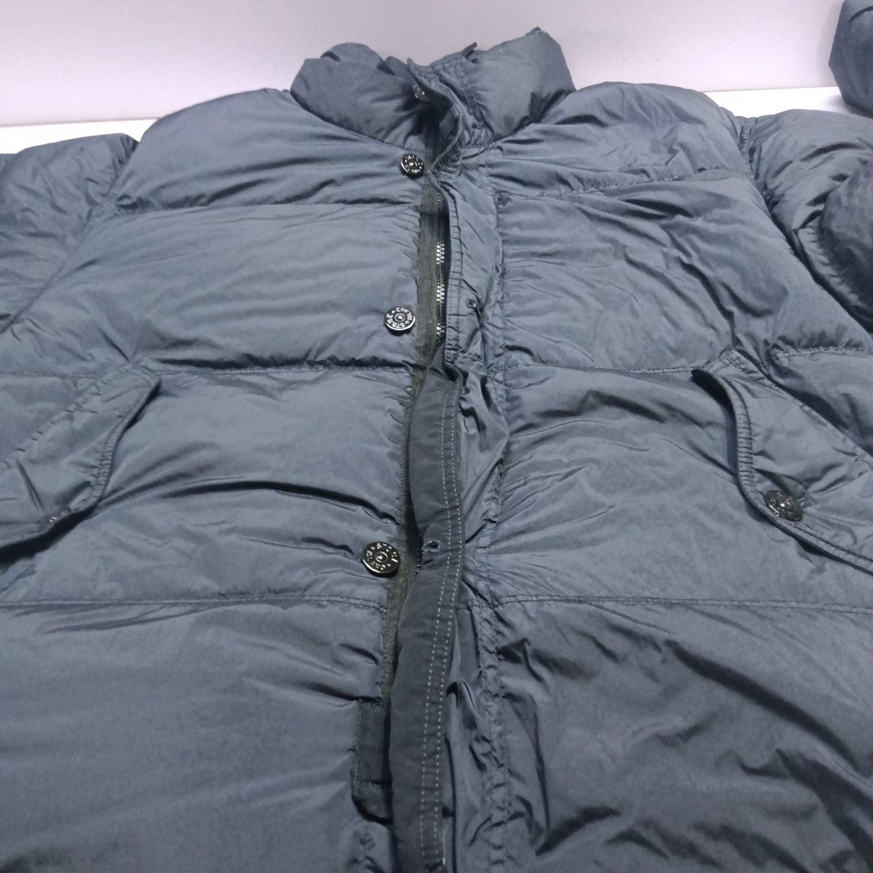 Stone Island Stone Island Badge Puffer Jacket Size M Size US M / EU 48-50 / 2 - 11 Thumbnail