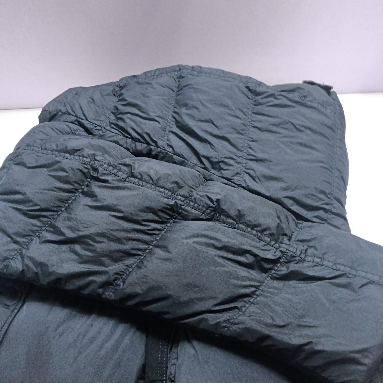 Stone Island Stone Island Badge Puffer Jacket Size M Size US M / EU 48-50 / 2 - 10 Thumbnail