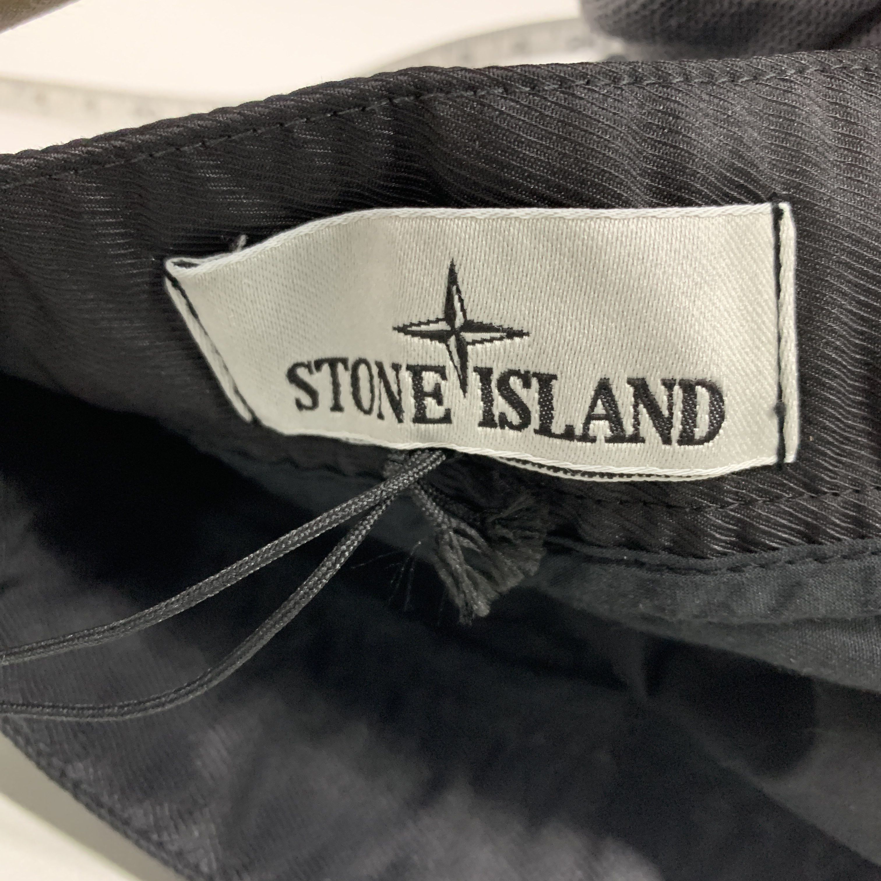 Stone Island Stone Island Logo Badge Cargo Shorts Size 34 Size US 34 / EU 50 - 3 Thumbnail