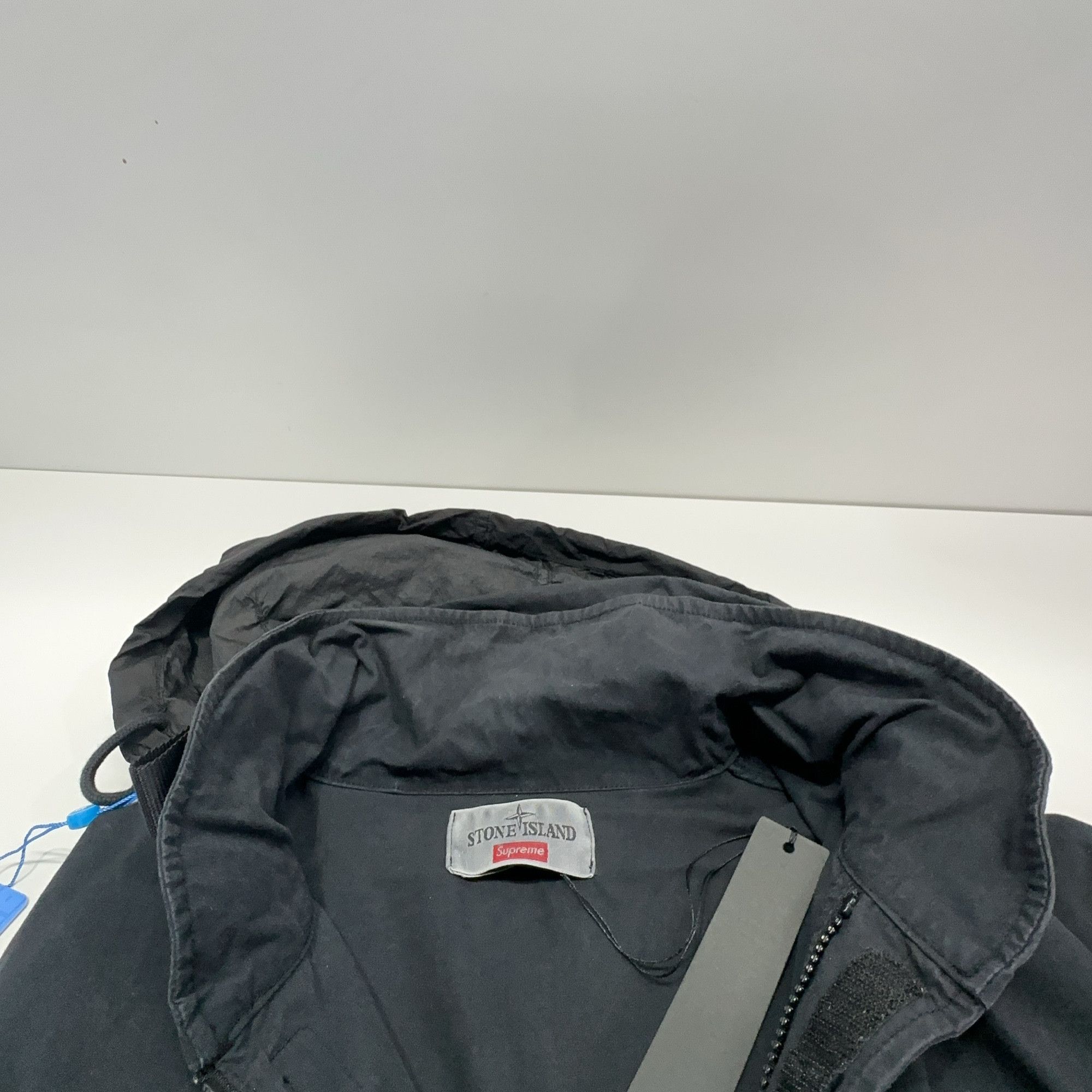 Stone Island × Supreme Supreme x Stone Island Hooded Jacket Black Size S Size US S / EU 44-46 / 1 - 13 Thumbnail