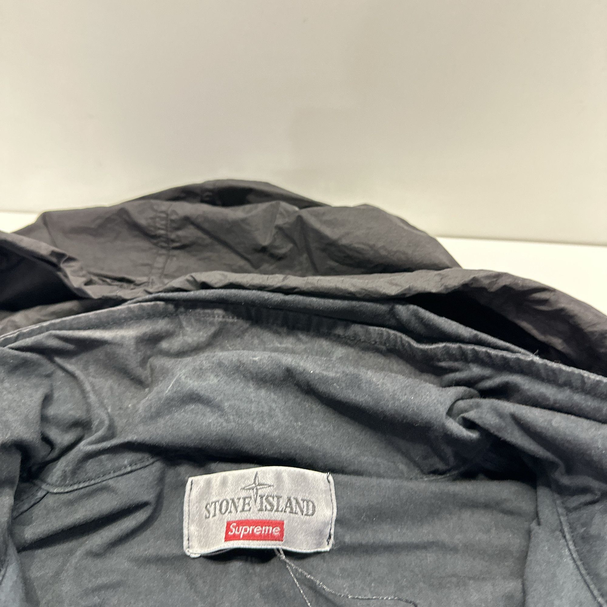 Stone Island × Supreme Supreme x Stone Island Hooded Jacket Black Size S Size US S / EU 44-46 / 1 - 8 Thumbnail