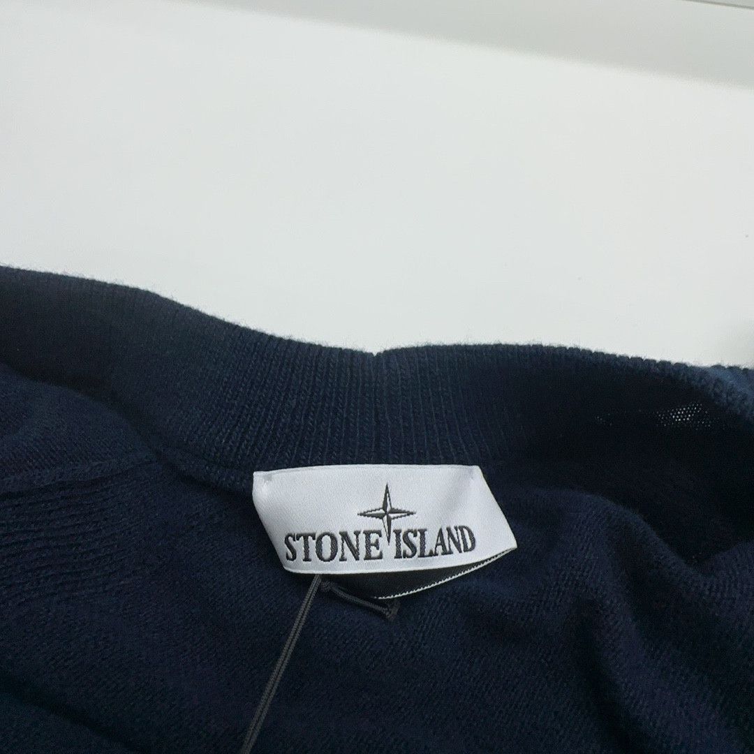 Stone Island Stone Island Logo V-Neck Cardigan Size XL Size US XL / EU 56 / 4 - 3 Thumbnail