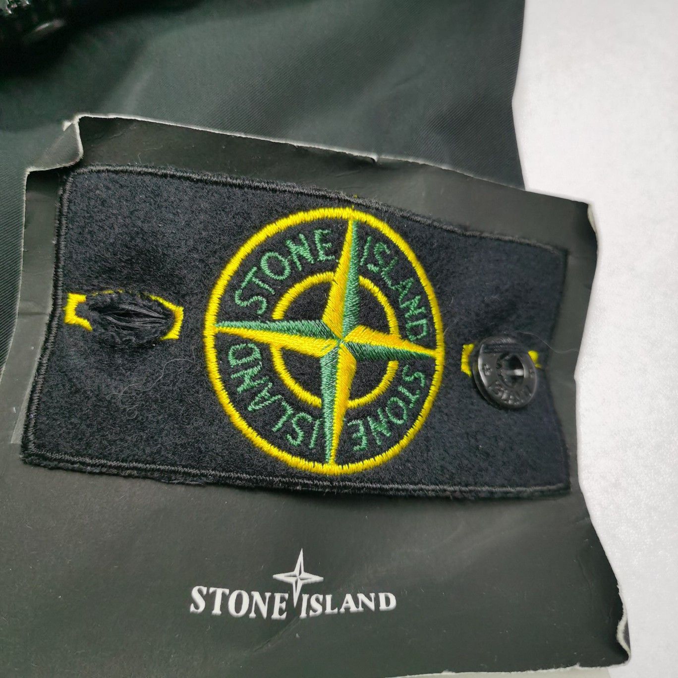 Stone Island Stone Island Logo Patch Light Jacket Size L Size US L / EU 52-54 / 3 - 6 Thumbnail