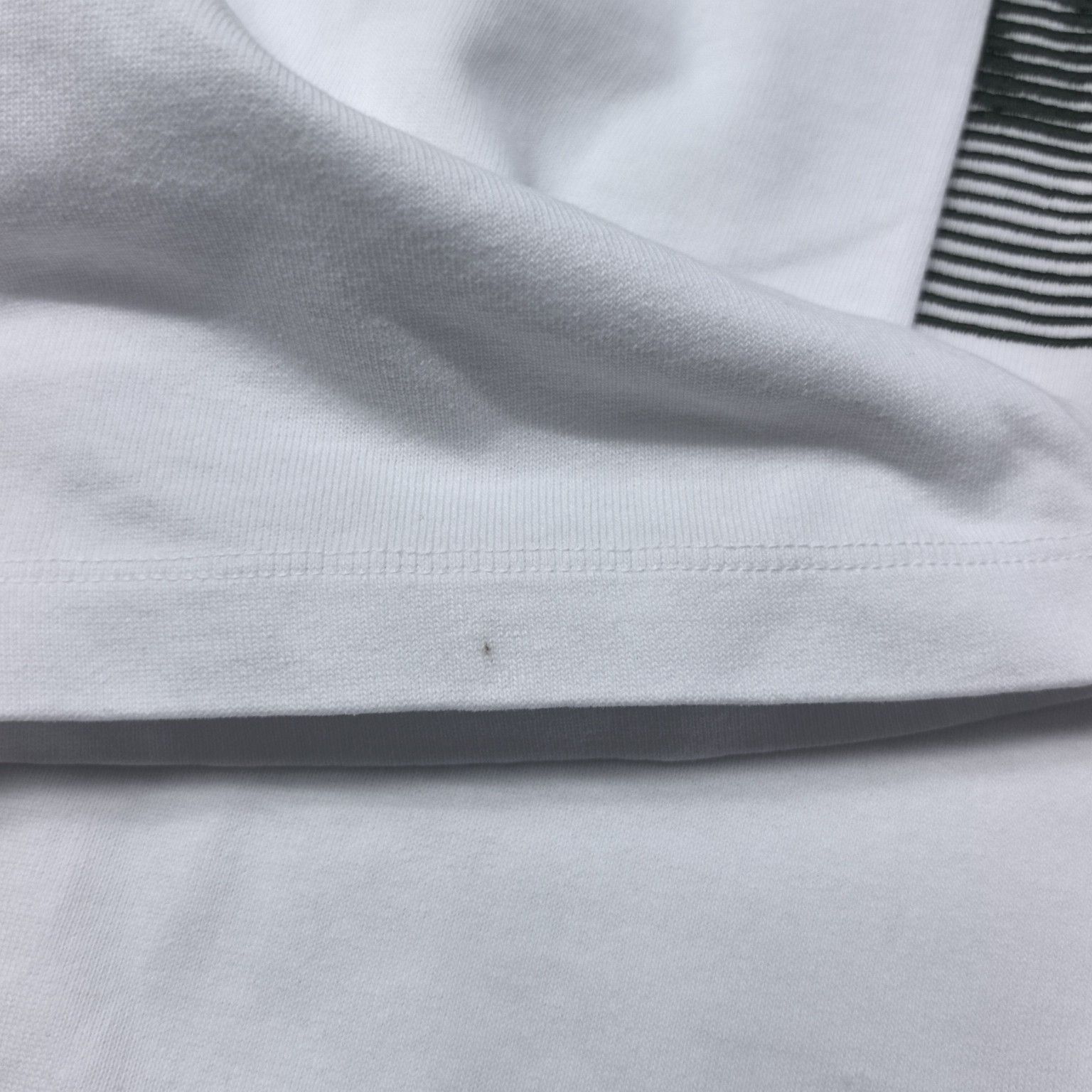 Stone Island Stone Island Blurred Logo T-Shirt Size L Size US L / EU 52-54 / 3 - 7 Thumbnail