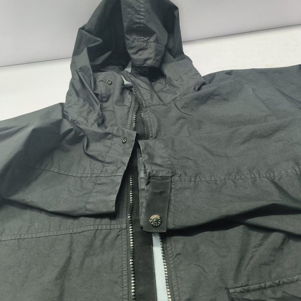 Stone Island Stone Island Logo Badge Waterproof Hooded Jacket Size XL Size US XL / EU 56 / 4 - 11 Thumbnail