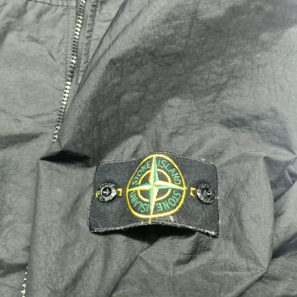 Stone Island Stone Island Logo Badge Waterproof Hooded Jacket Size XL Size US XL / EU 56 / 4 - 6 Thumbnail