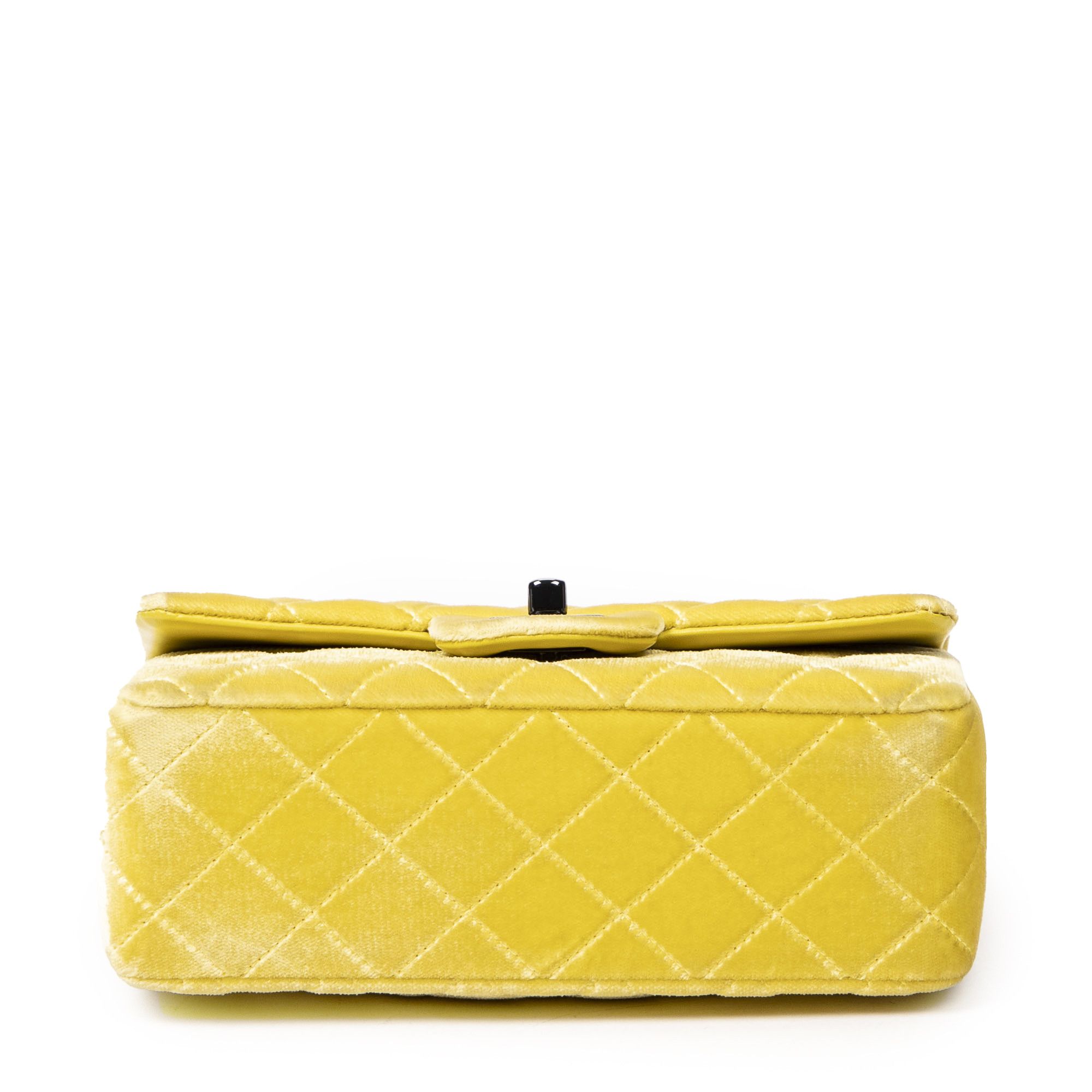 Chanel Mini Classic Flap Size ONE SIZE - 6 Thumbnail