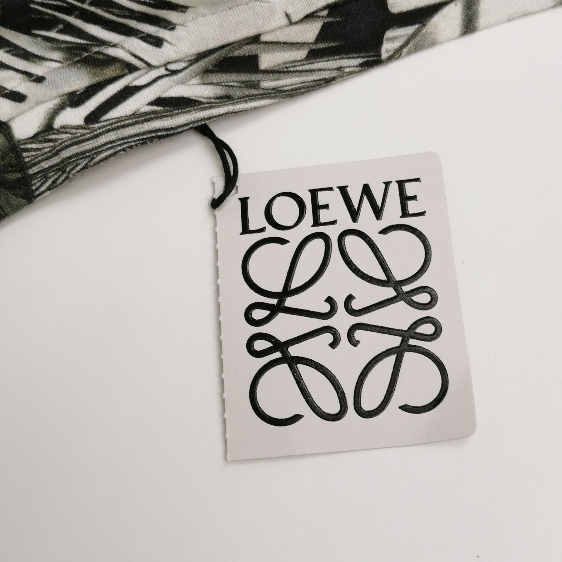 Loewe Loewe Men xl Short Sleeve Shirts Size US XL / EU 56 / 4 - 4 Thumbnail