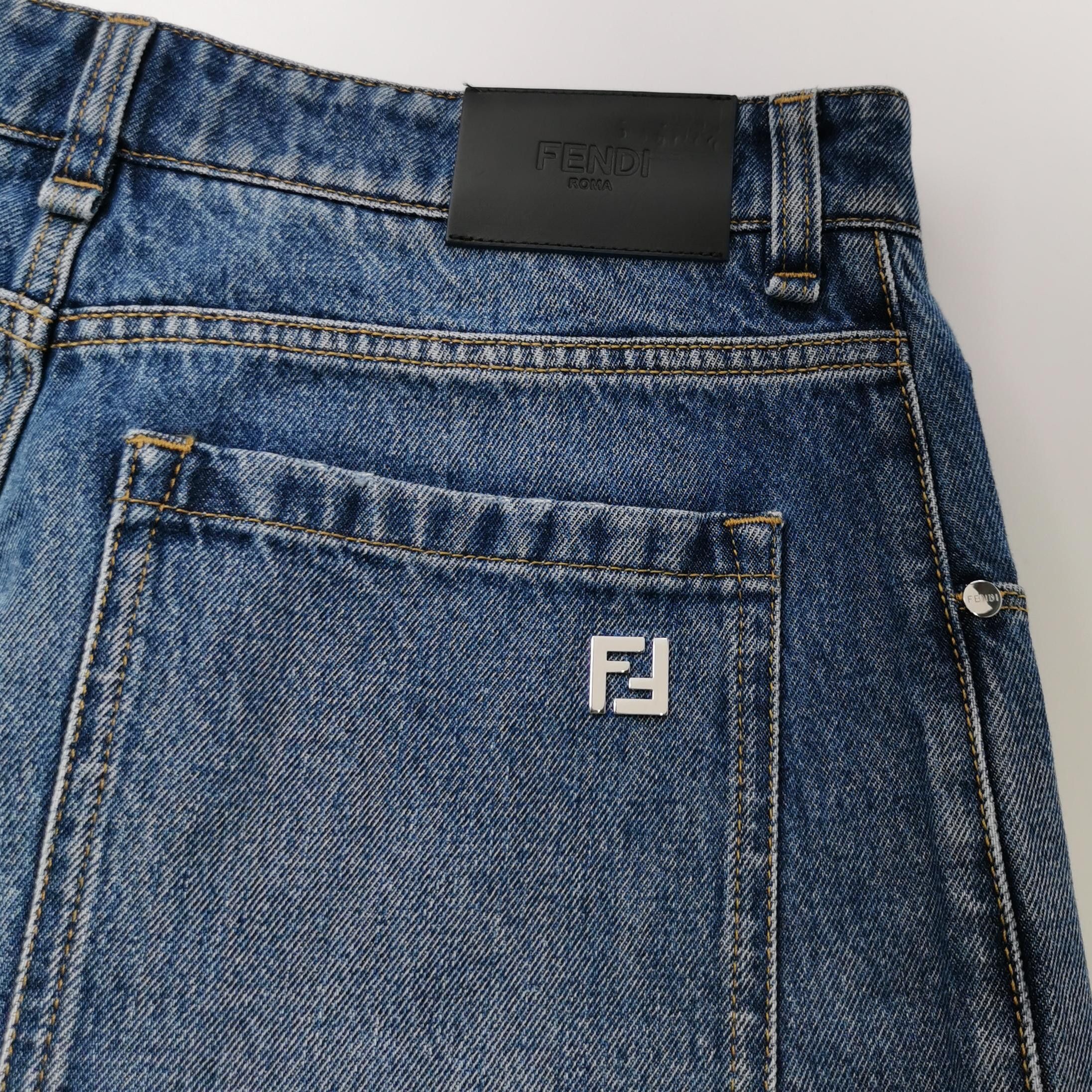 Fendi Fendi Men 32 Shorts Size US 32 / EU 48 - 3 Thumbnail