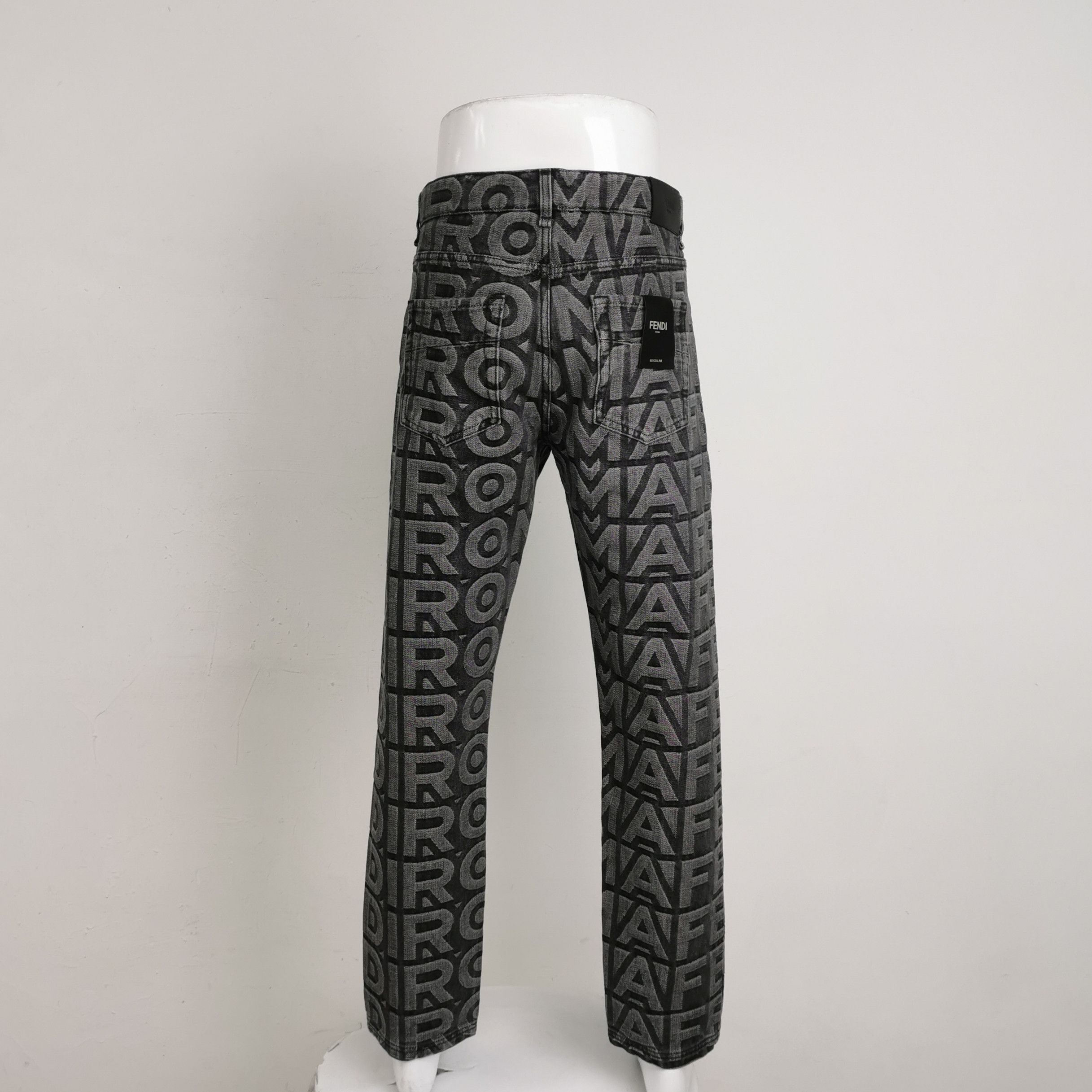 Fendi Fendi Men 34 Casual Pants Size US 34 / EU 50 - 2 Thumbnail