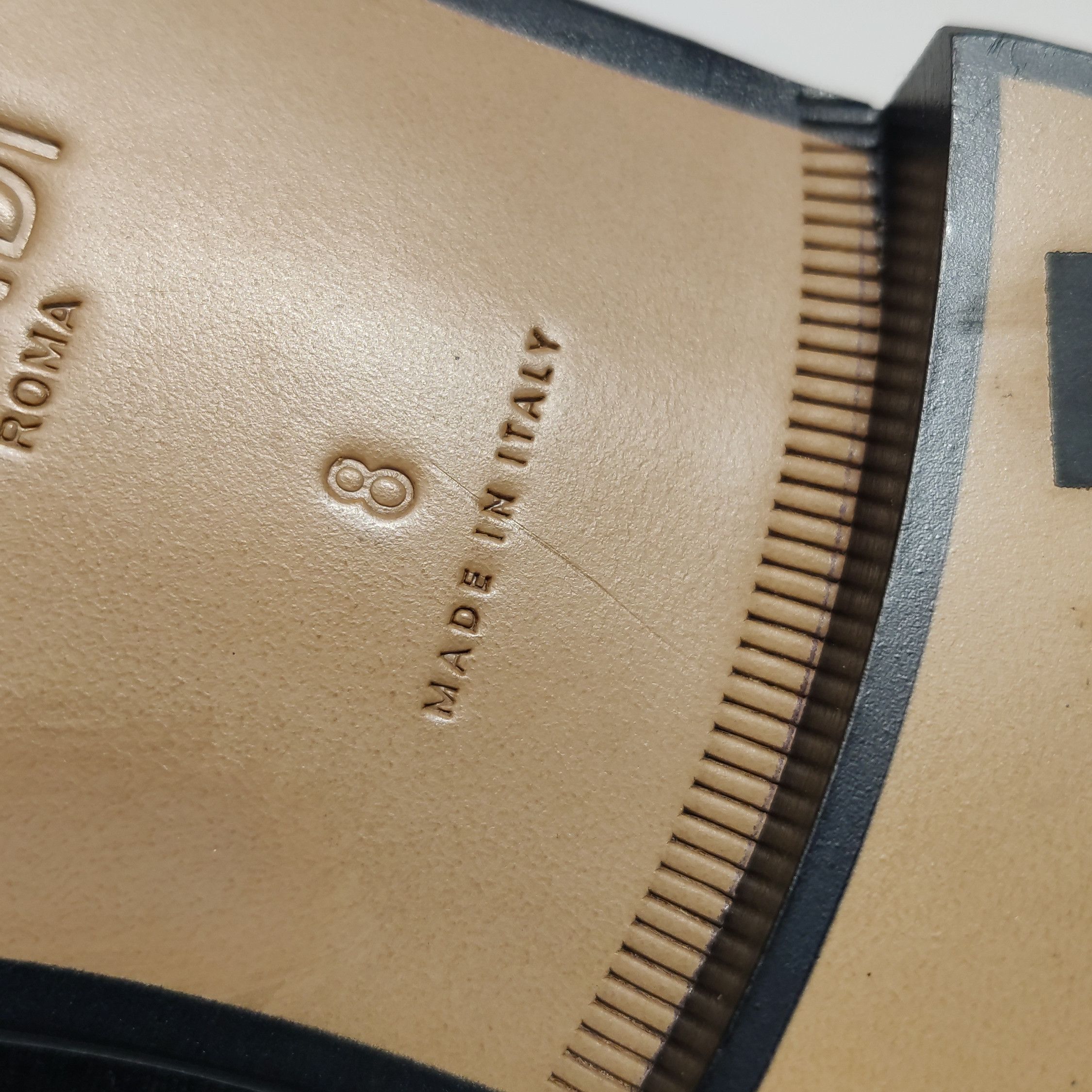 Fendi Fendi Men 9 Leather Size US 9 / EU 42 - 10 Thumbnail