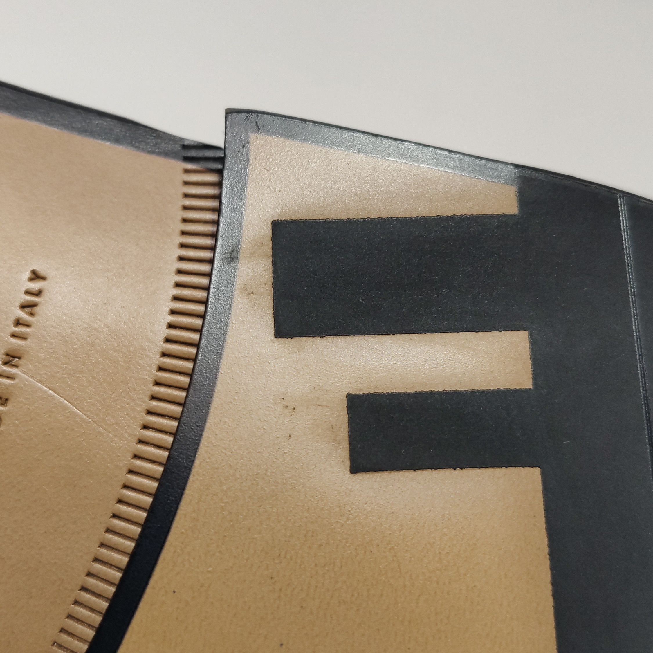 Fendi Fendi Men 9 Leather Size US 9 / EU 42 - 9 Thumbnail