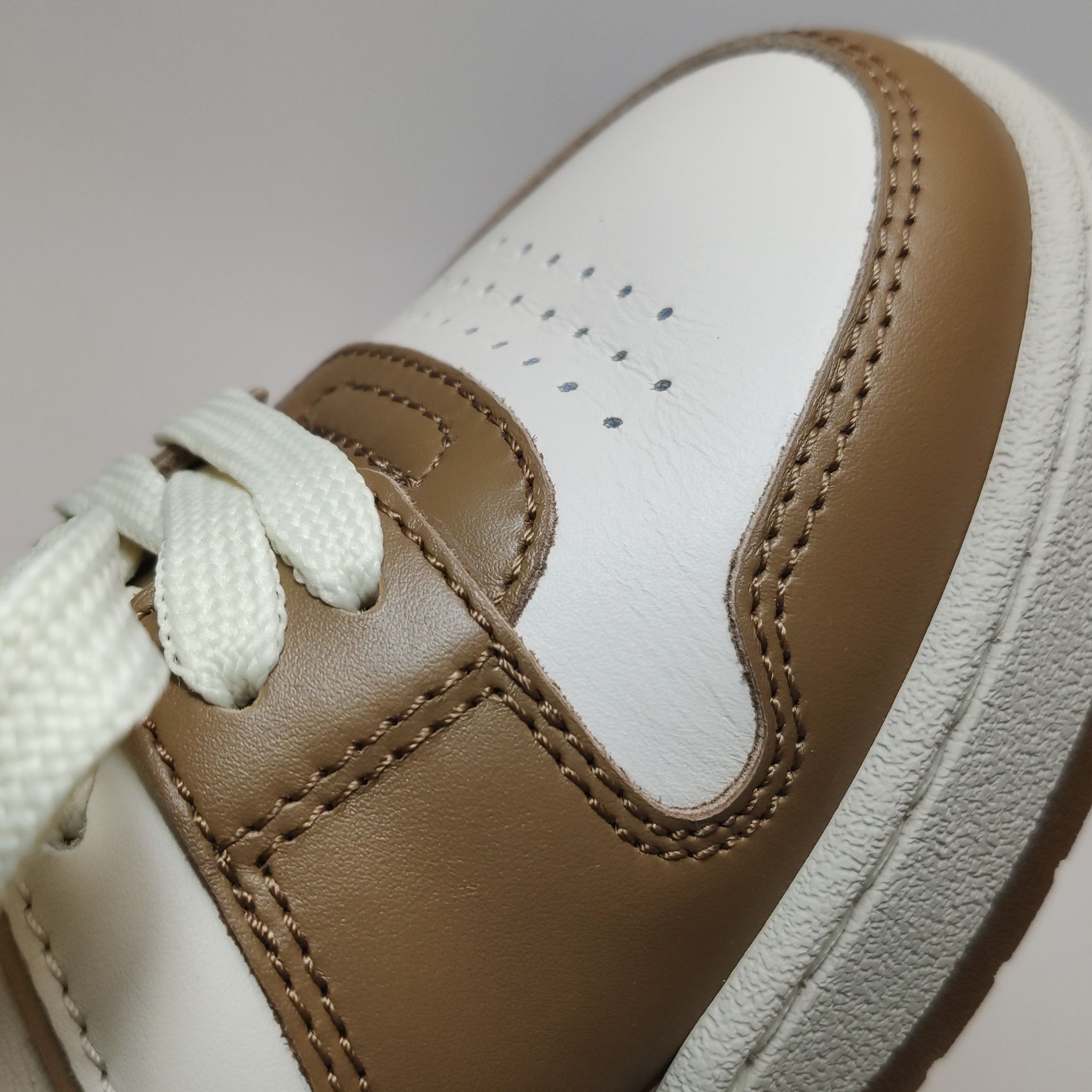 Fendi Fendi Men 7 Lowtop Sneakers Size US 7 / EU 40 - 11 Thumbnail