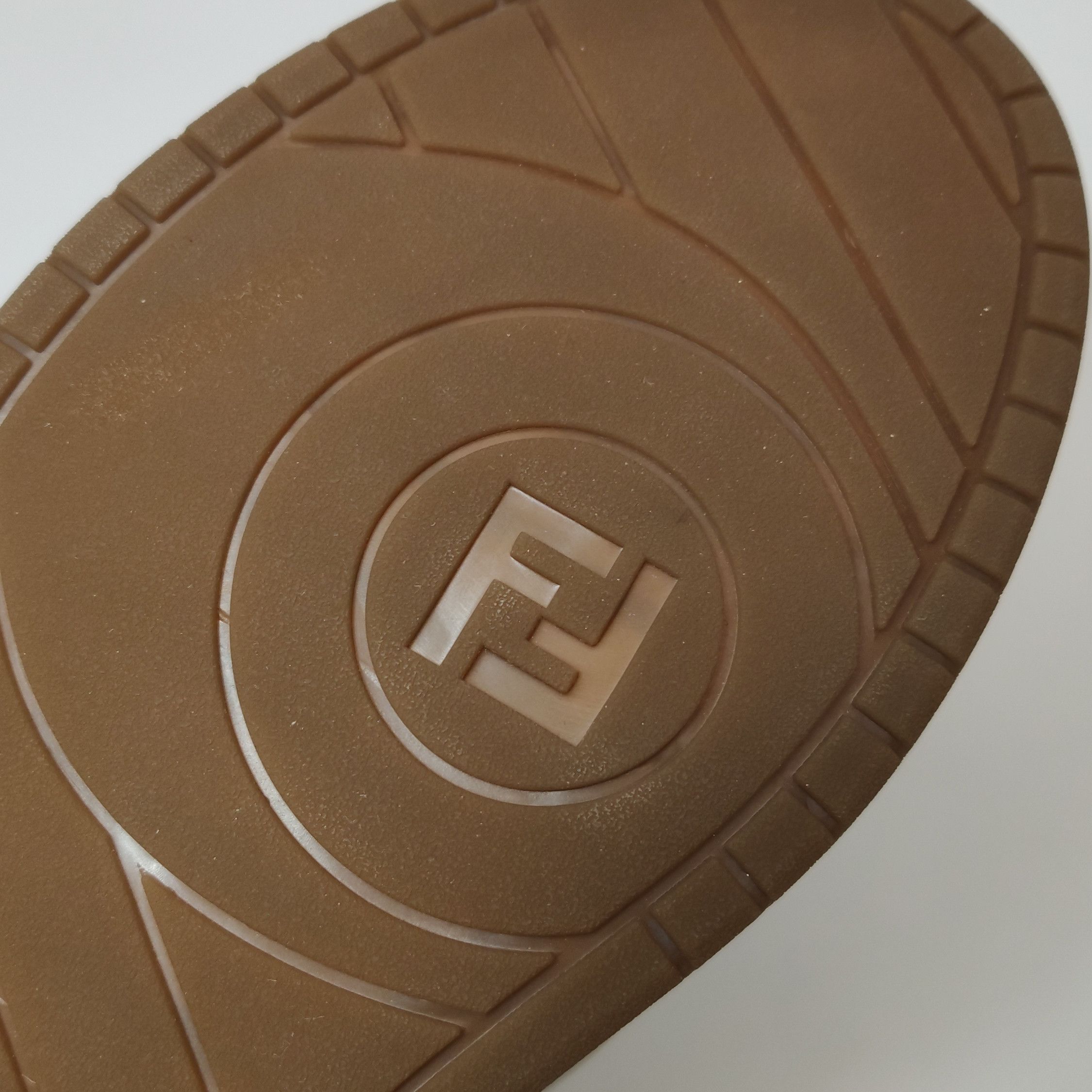 Fendi Fendi Men 7 Lowtop Sneakers Size US 7 / EU 40 - 9 Thumbnail