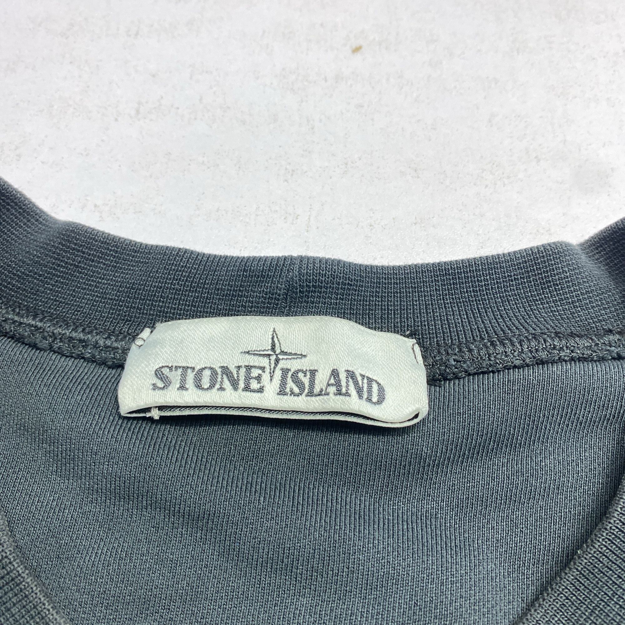 Stone Island Stone Island Compass Patch Sweatshirt Size L Size US L / EU 52-54 / 3 - 4 Thumbnail