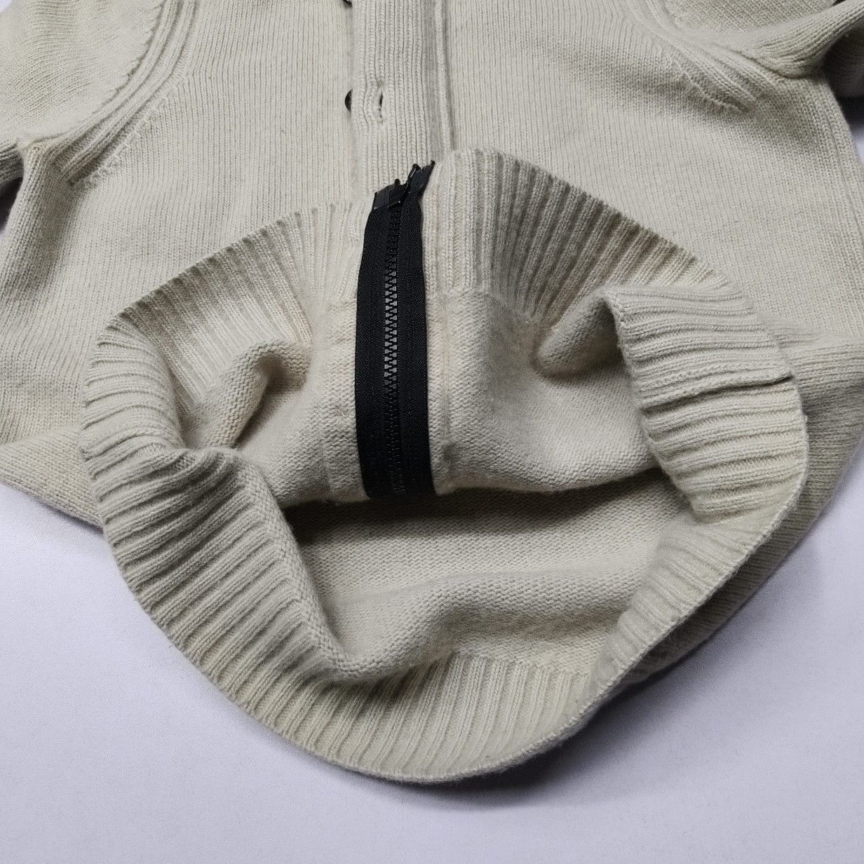 Stone Island STONE ISLAND Compass Patch Knit Cardigan Size S Size US S / EU 44-46 / 1 - 14 Thumbnail