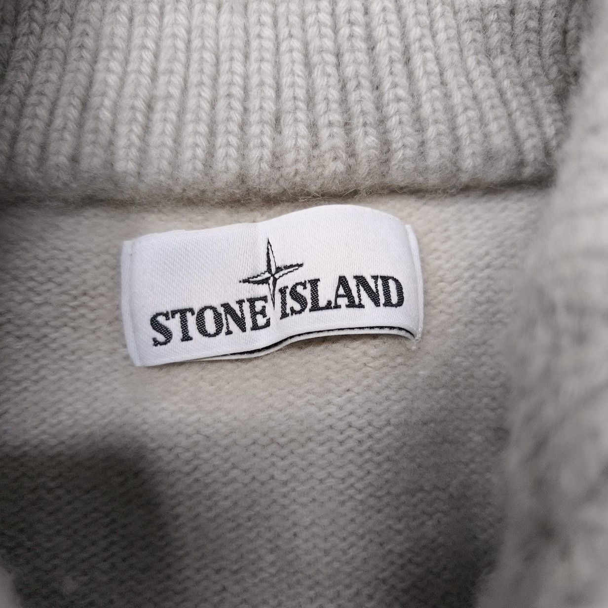 Stone Island STONE ISLAND Compass Patch Knit Cardigan Size S Size US S / EU 44-46 / 1 - 3 Thumbnail