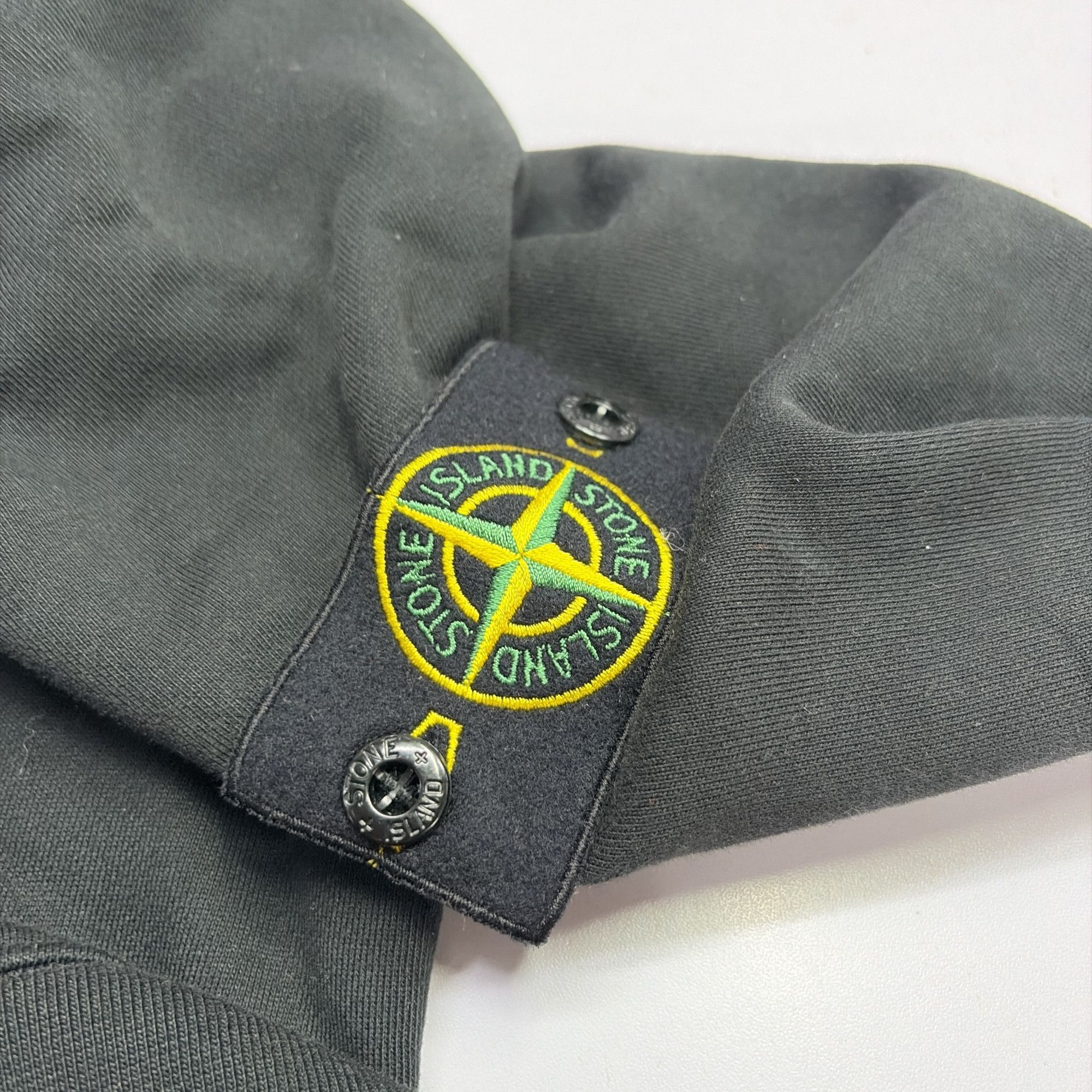 Stone Island Stone Island Compass Patch Sweatshirt Size L Size US L / EU 52-54 / 3 - 5 Thumbnail
