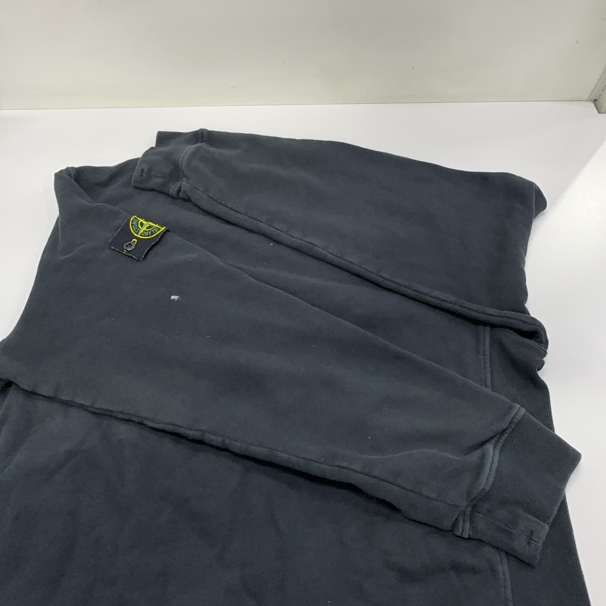 Stone Island Stone Island Compass Patch Sweatshirt Size L Size US L / EU 52-54 / 3 - 14 Thumbnail