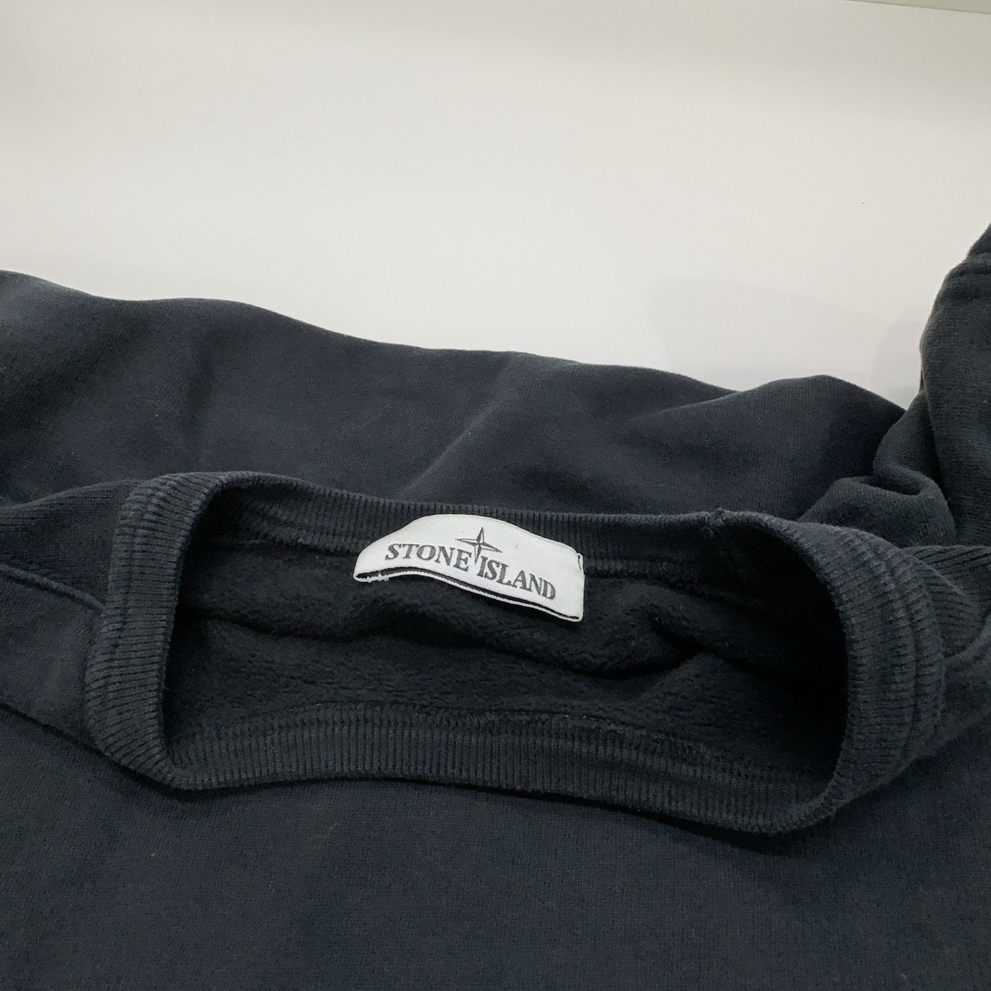 Stone Island Stone Island Compass Patch Sweatshirt Size L Size US L / EU 52-54 / 3 - 6 Thumbnail