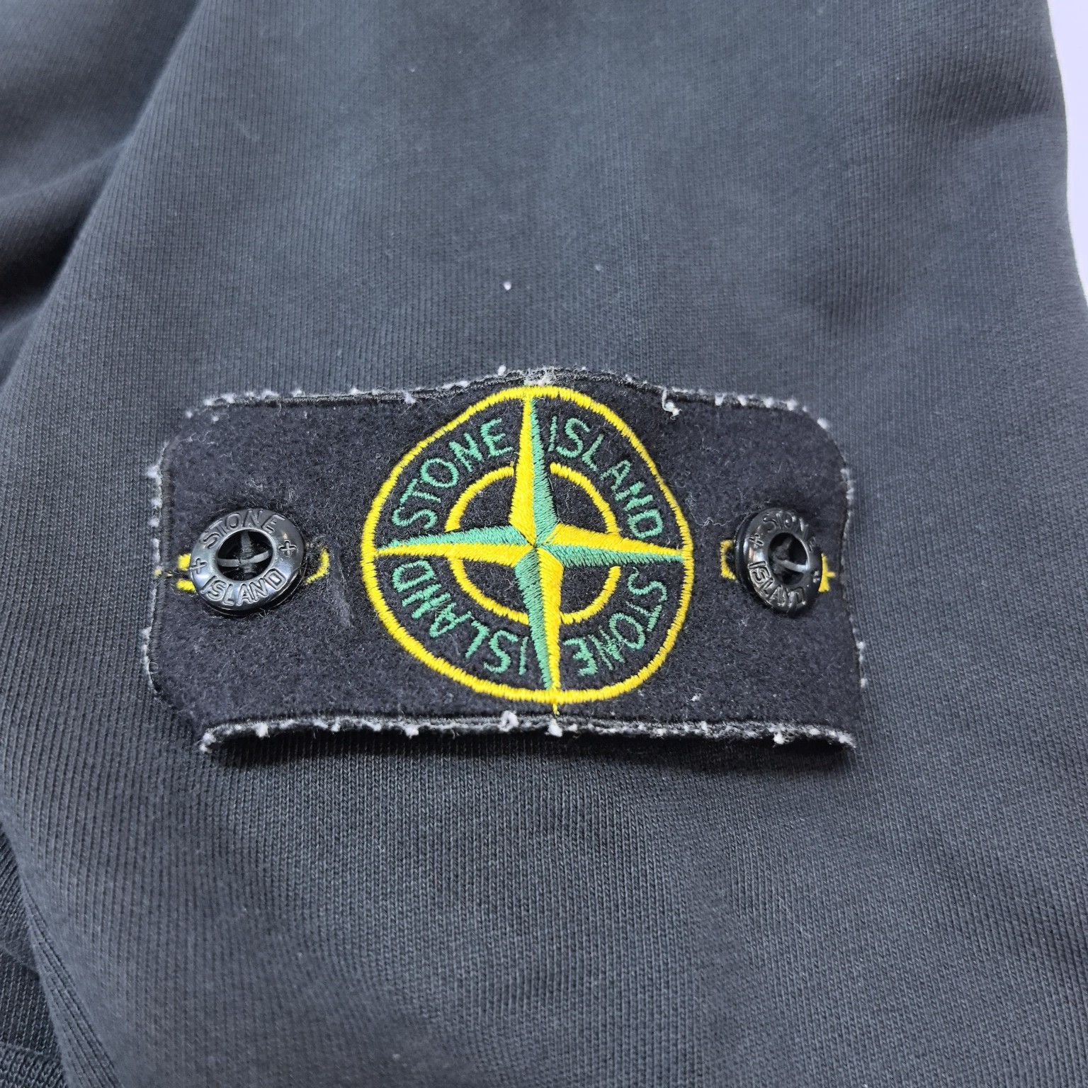Stone Island Stone Island Compass Patch Crewneck Sweatshirt XL Size US XL / EU 56 / 4 - 4 Thumbnail