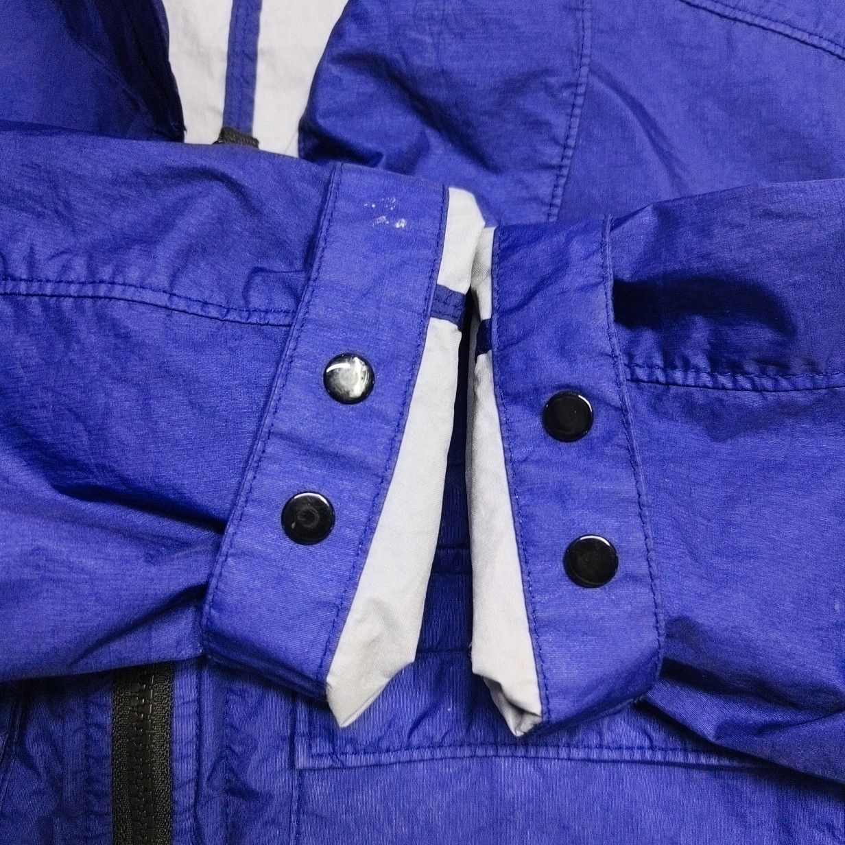 Stone Island Stone Island Blue Nylon Badge Jacket Size M Size US M / EU 48-50 / 2 - 12 Thumbnail