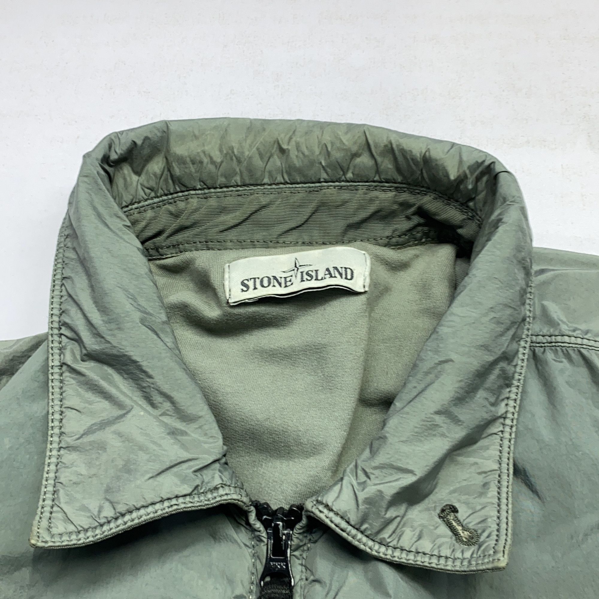 Stone Island Stone Island Logo Patch Light Jacket Green Size L Size US L / EU 52-54 / 3 - 9 Thumbnail