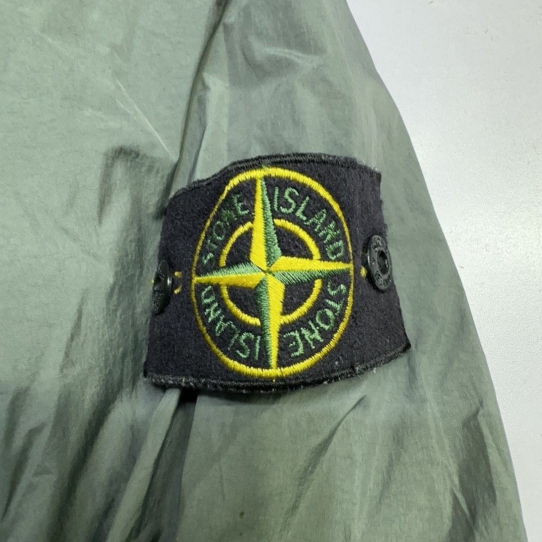 Stone Island Stone Island Logo Patch Light Jacket Green Size L Size US L / EU 52-54 / 3 - 5 Thumbnail