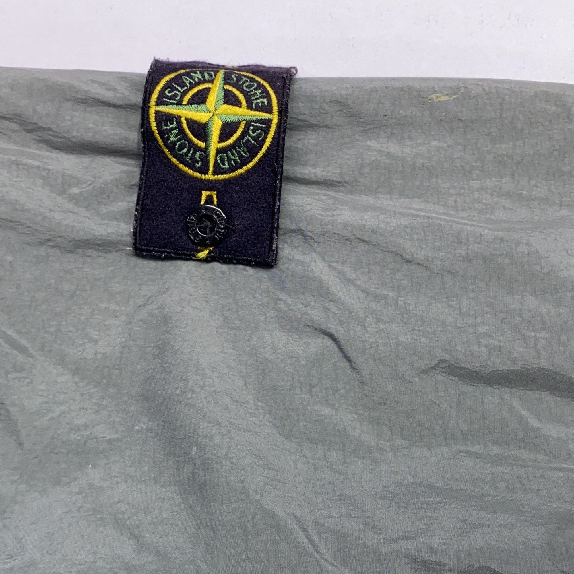 Stone Island Stone Island Logo Patch Light Jacket Green Size L Size US L / EU 52-54 / 3 - 10 Thumbnail
