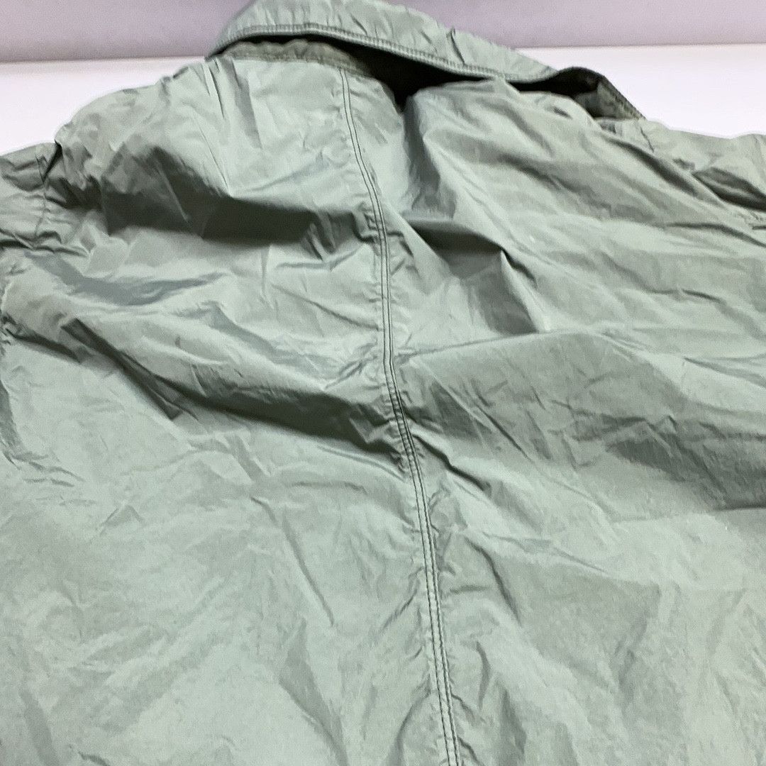 Stone Island Stone Island Logo Patch Light Jacket Green Size L Size US L / EU 52-54 / 3 - 7 Thumbnail