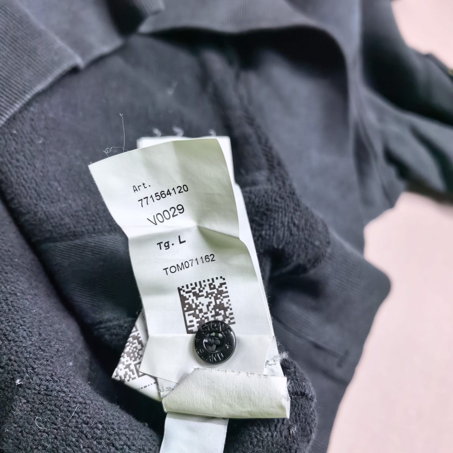 Stone Island Stone Island Compass Badge Hoodie Size L Size US L / EU 52-54 / 3 - 3 Thumbnail