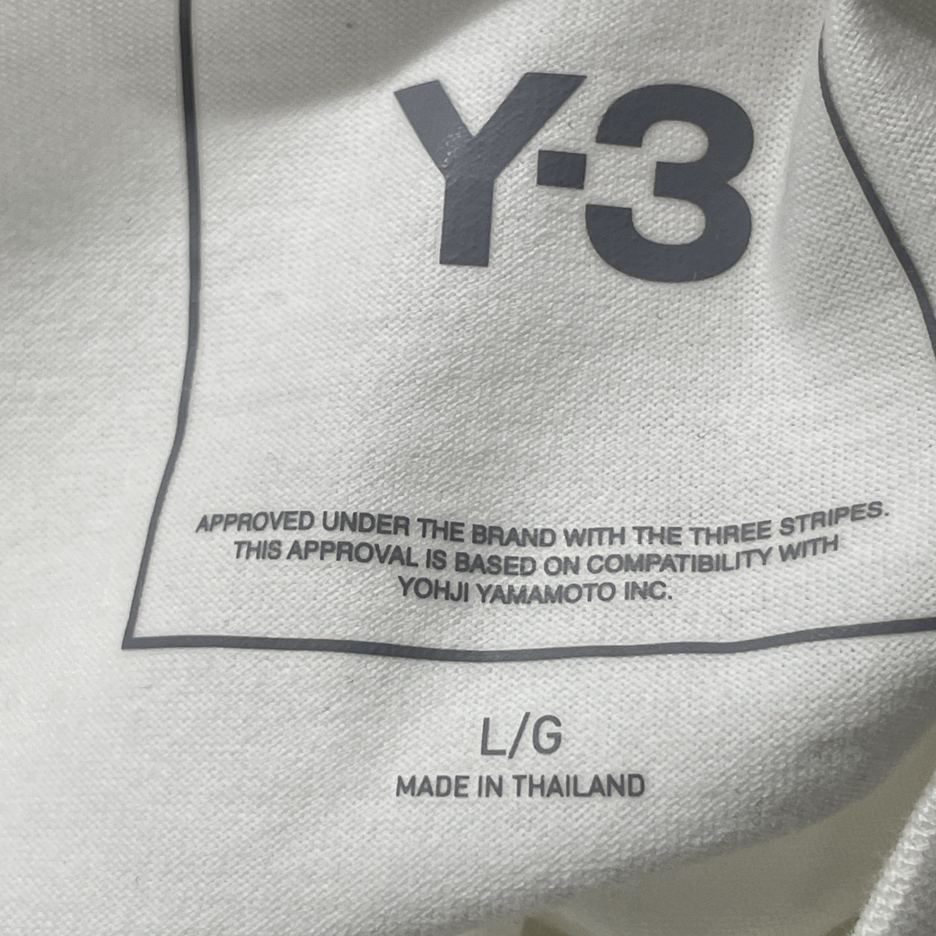 Y-3 Y-3 Graphic Long Sleeve T-Shirt Size L Size US L / EU 52-54 / 3 - 3 Thumbnail