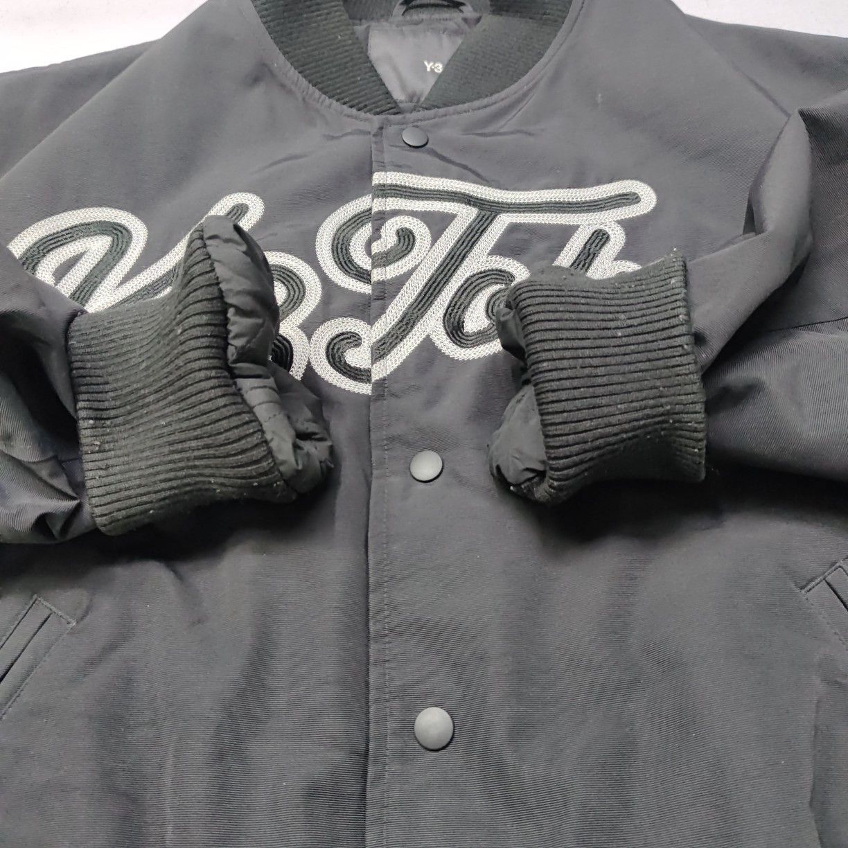 Y-3 Y-3 Tokyo Embroidery Bomber Jacket Size L Size US L / EU 52-54 / 3 - 12 Thumbnail