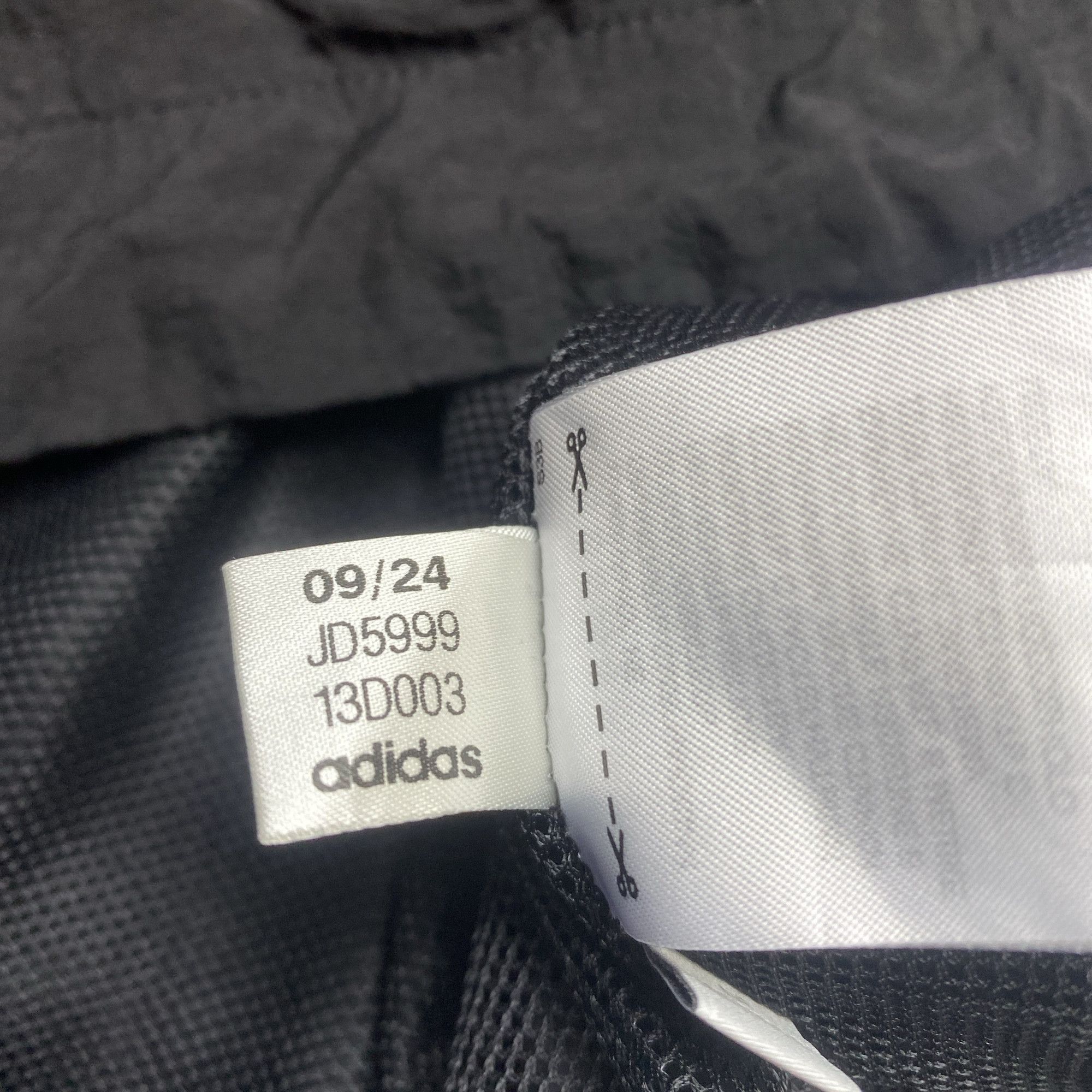 Y-3 Y-3 Three Stripe Nylon Shell Jacket Size M Size US M / EU 48-50 / 2 - 5 Thumbnail