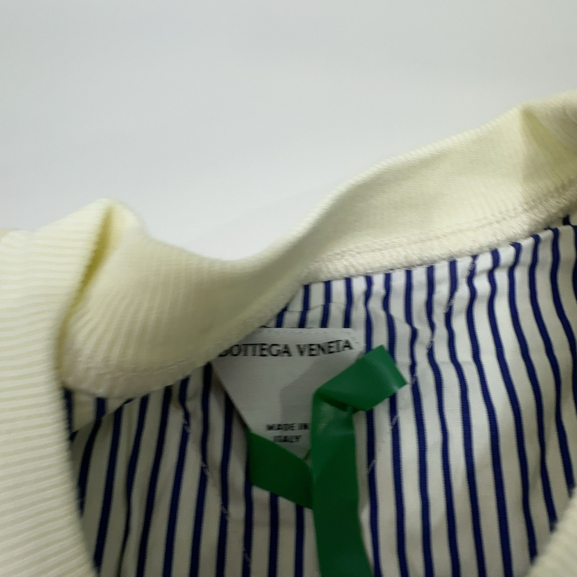 Bottega Veneta Bottega Veneta Striped Hem T-Shirt Size XS Size XS / US 0-2 / IT 36-38 - 4 Thumbnail