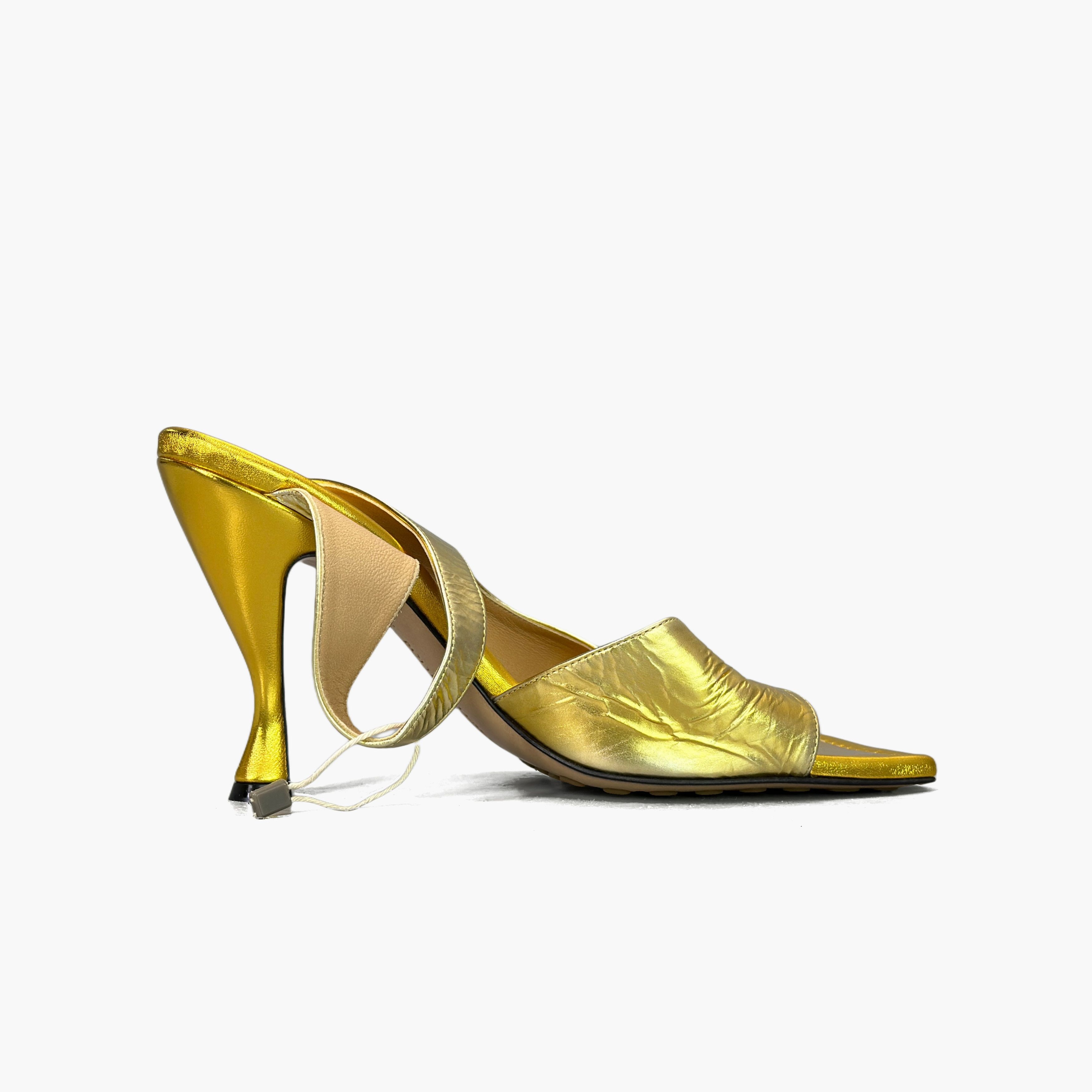 Bottega Veneta Bottega Veneta Gold Toe Loop Heels Size 38 Size US 8 / IT 38 - 2 Thumbnail