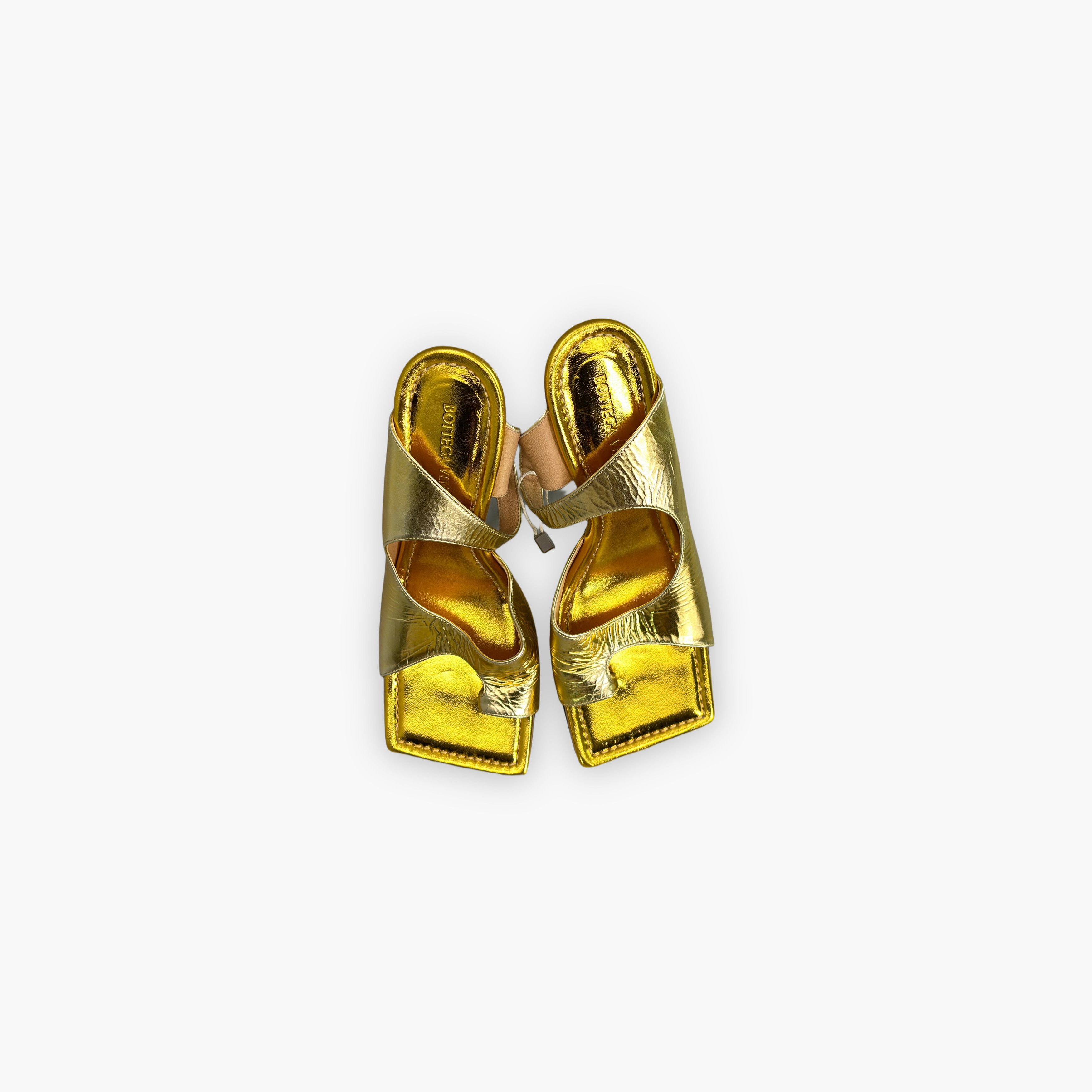 Bottega Veneta Bottega Veneta Gold Toe Loop Heels Size 38 Size US 8 / IT 38 - 9 Thumbnail