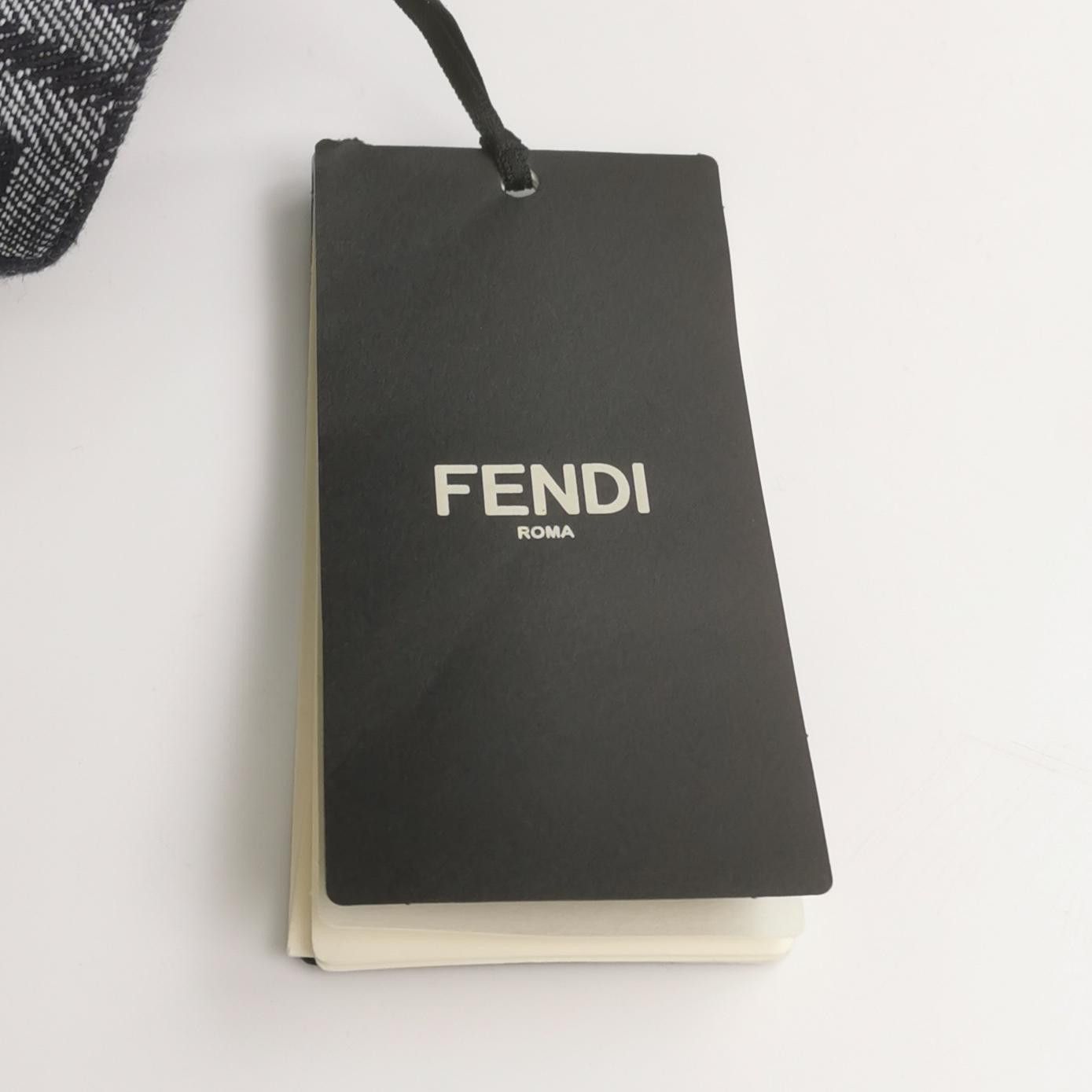 Fendi Fendi Men 28 Shorts Size US 28 / EU 44 - 4 Thumbnail