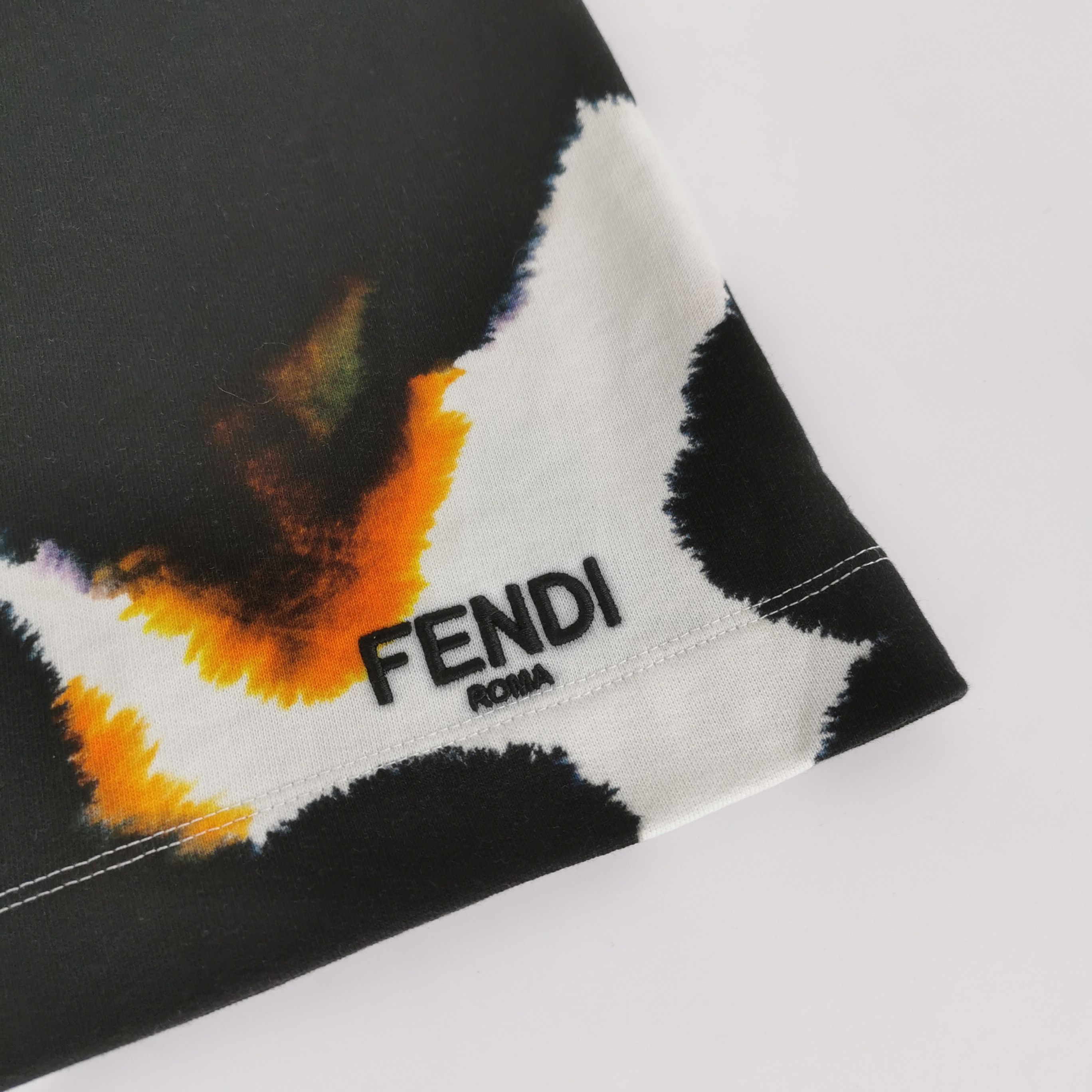 Fendi Fendi Men 32 Shorts Size US 32 / EU 48 - 3 Thumbnail