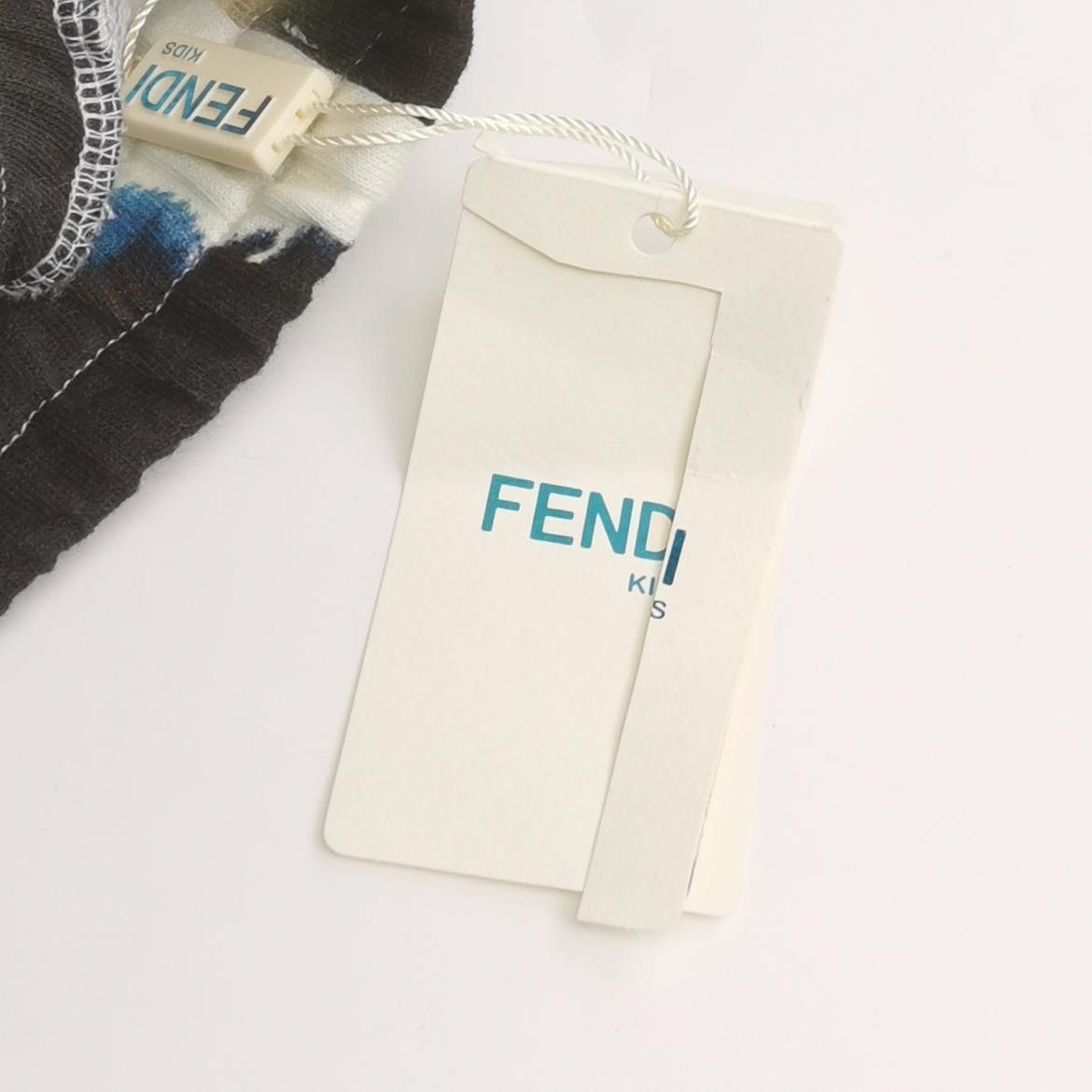 Fendi Fendi Men 32 Shorts Size US 32 / EU 48 - 4 Thumbnail