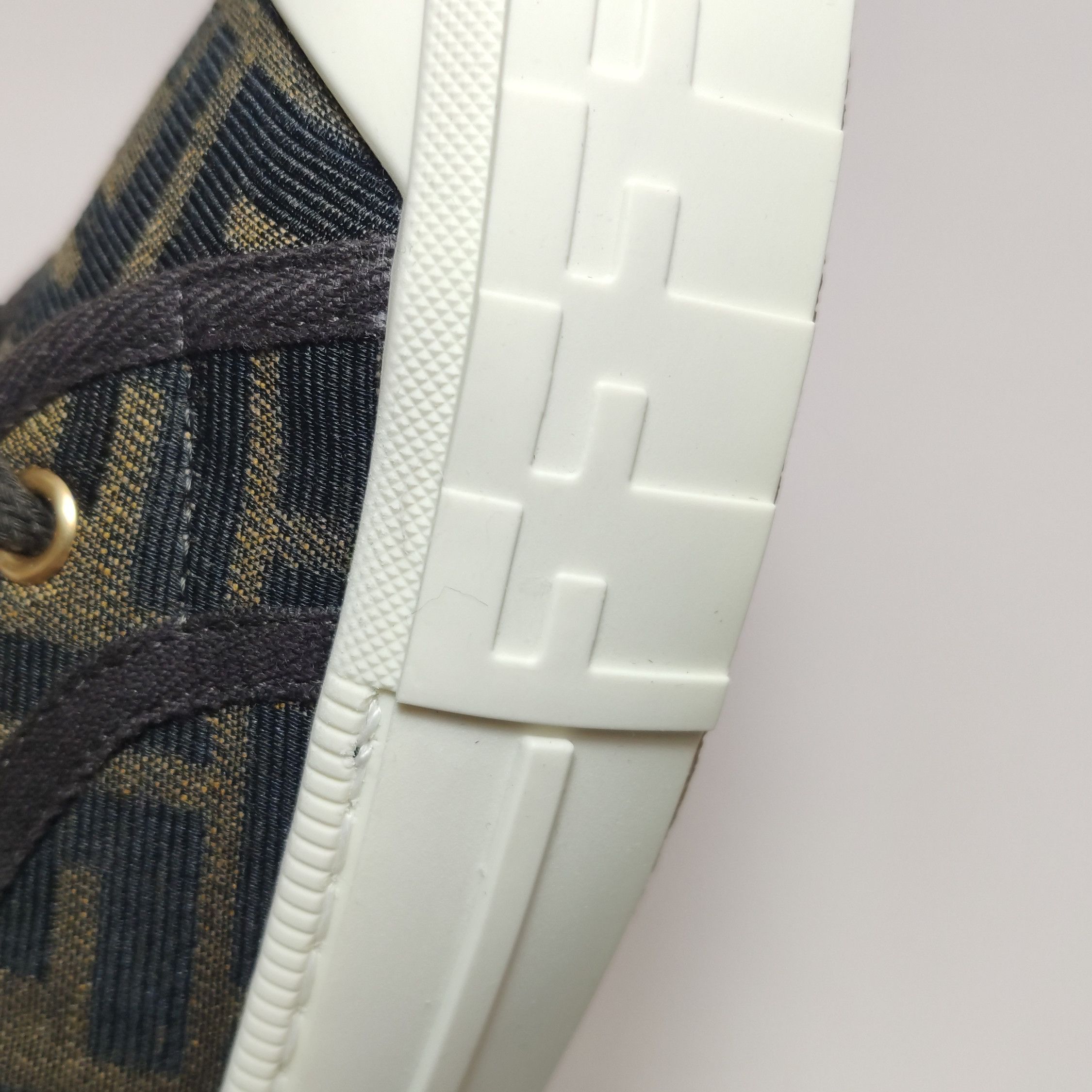 Fendi Fendi Men 10 Lowtop Sneakers Size US 10 / EU 43 - 7 Thumbnail