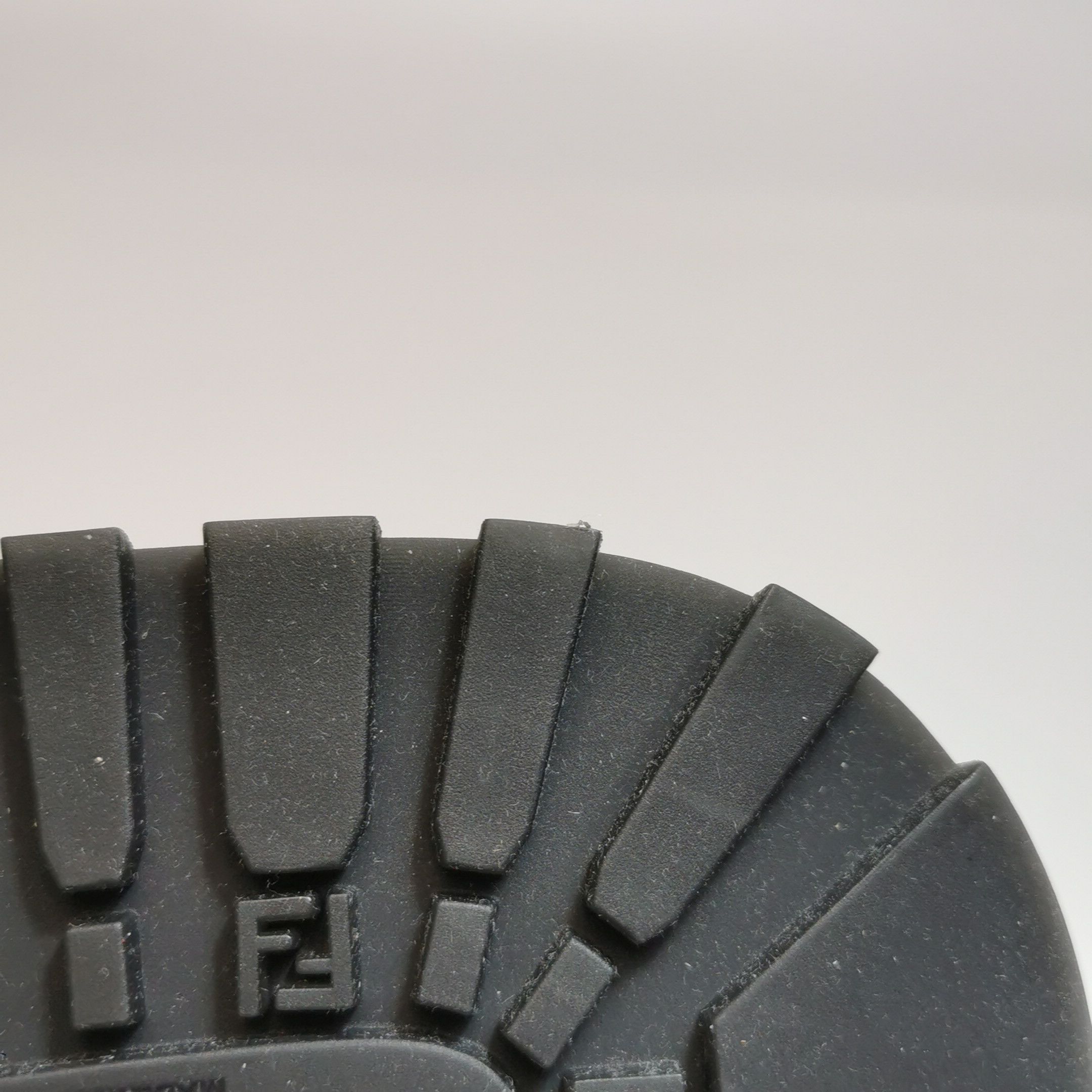 Fendi Fendi Men 8 Boots Size US 8 / EU 41 - 9 Thumbnail