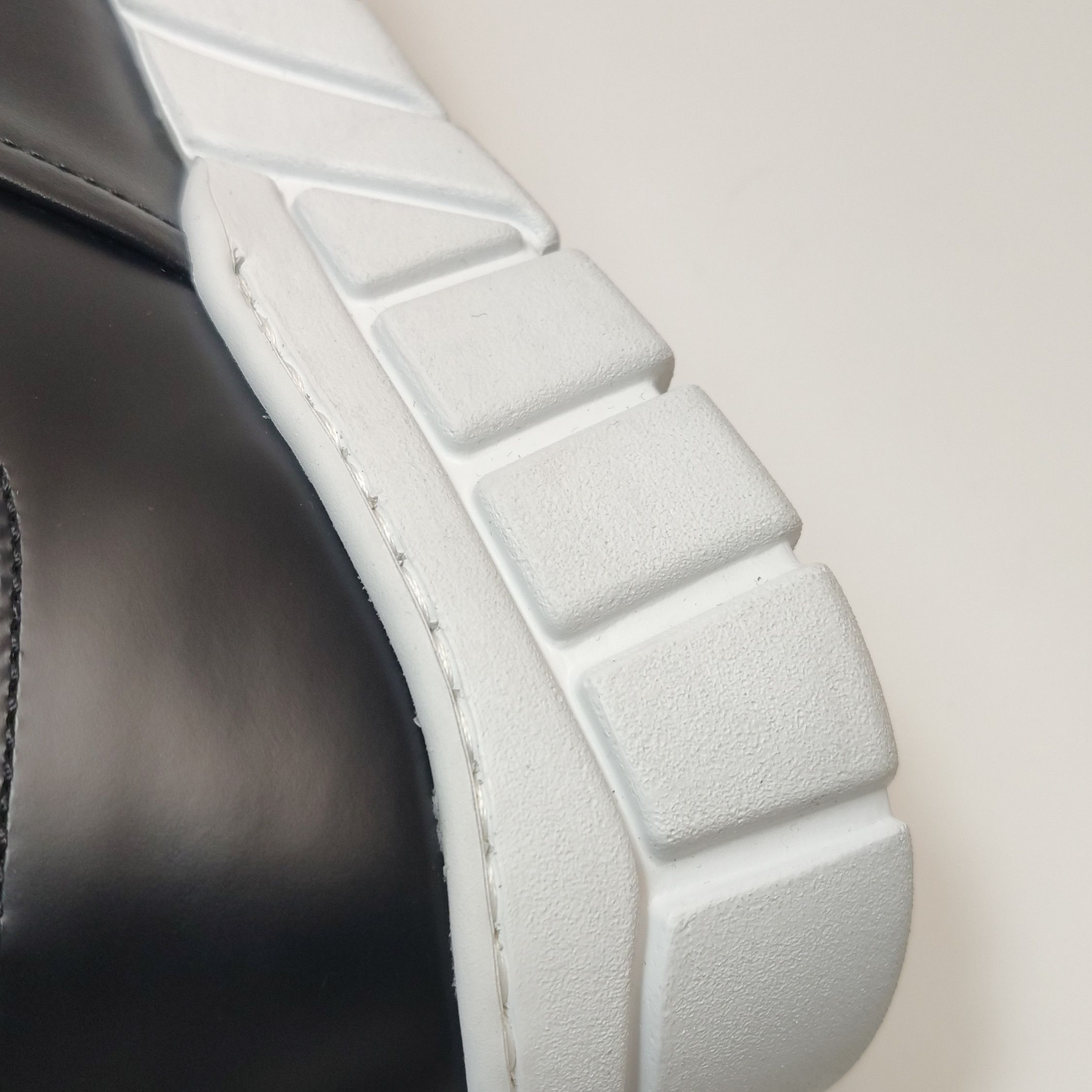 Prada Prada Men 10 Lowtop Sneakers Size US 10 / EU 43 - 8 Thumbnail