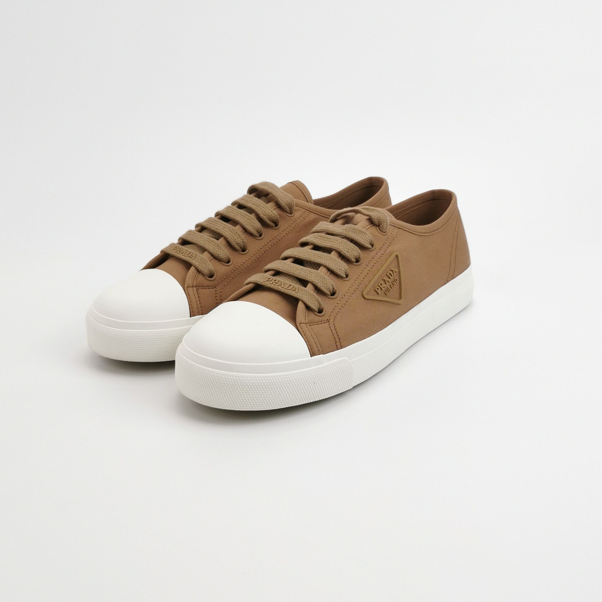 Prada Prada Men 9 Lowtop Sneakers Size US 9 / EU 42 - 2 Thumbnail